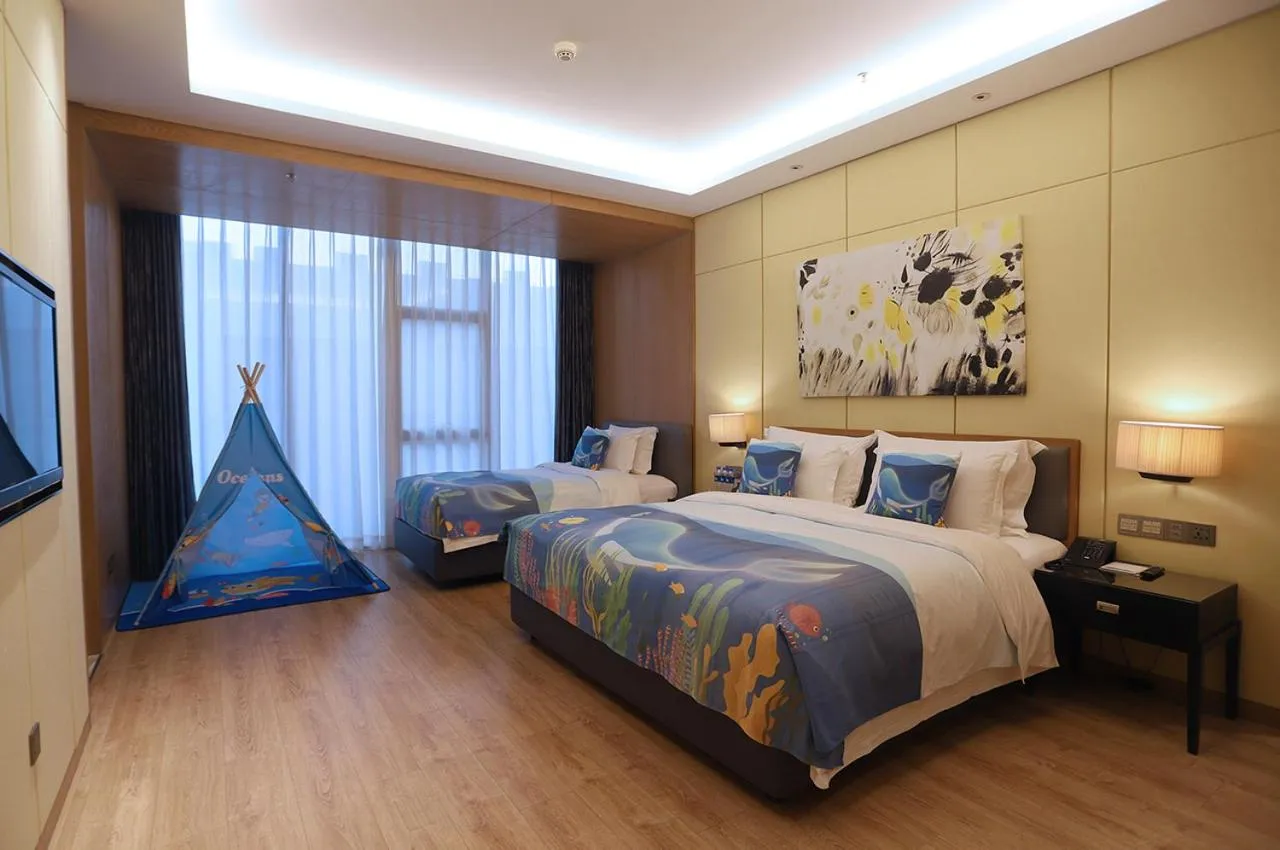 children, Bed in Zhuhai Palm Spring Hotel