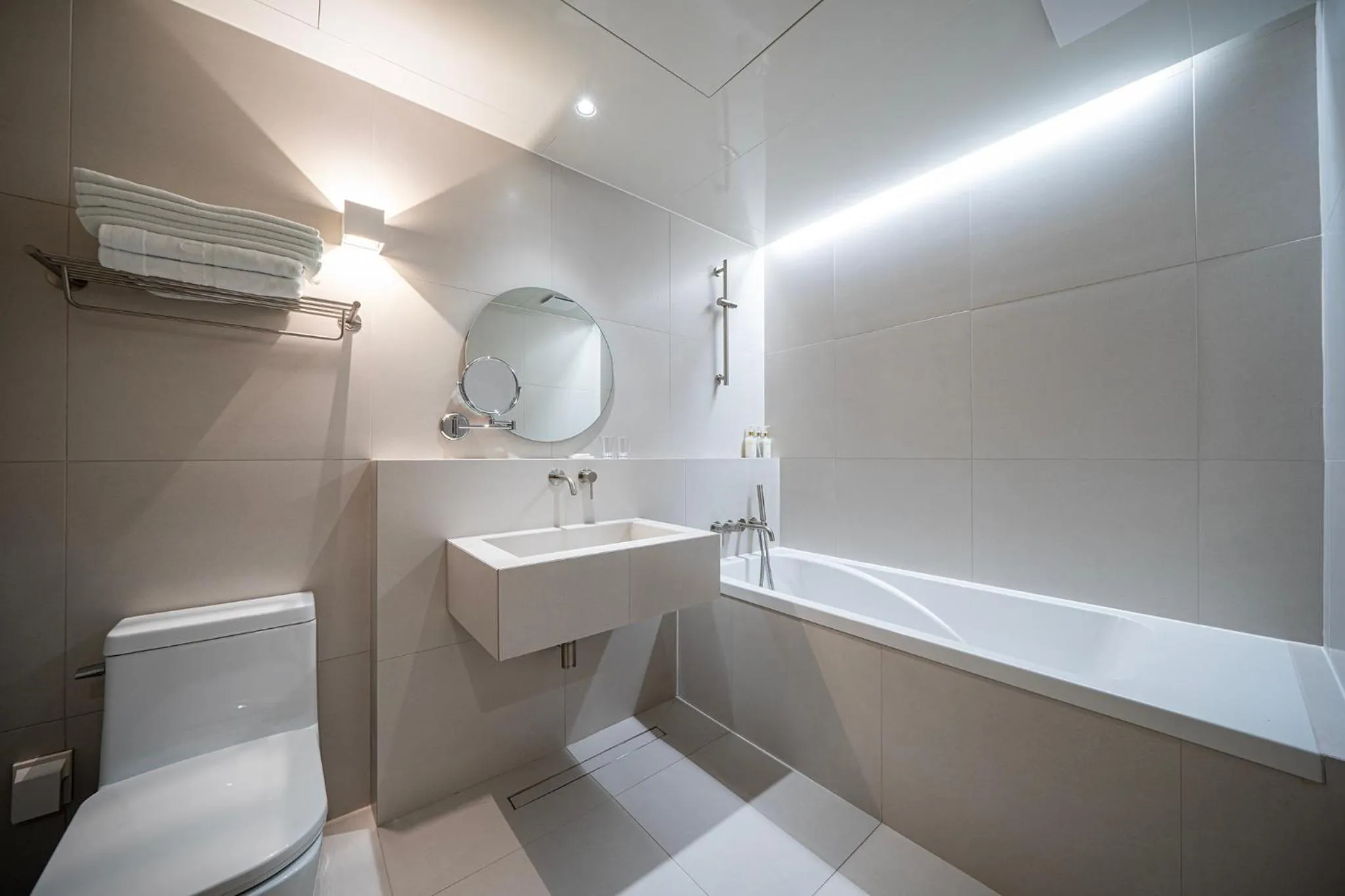 Bathroom in H Avenue Gumi Okgye