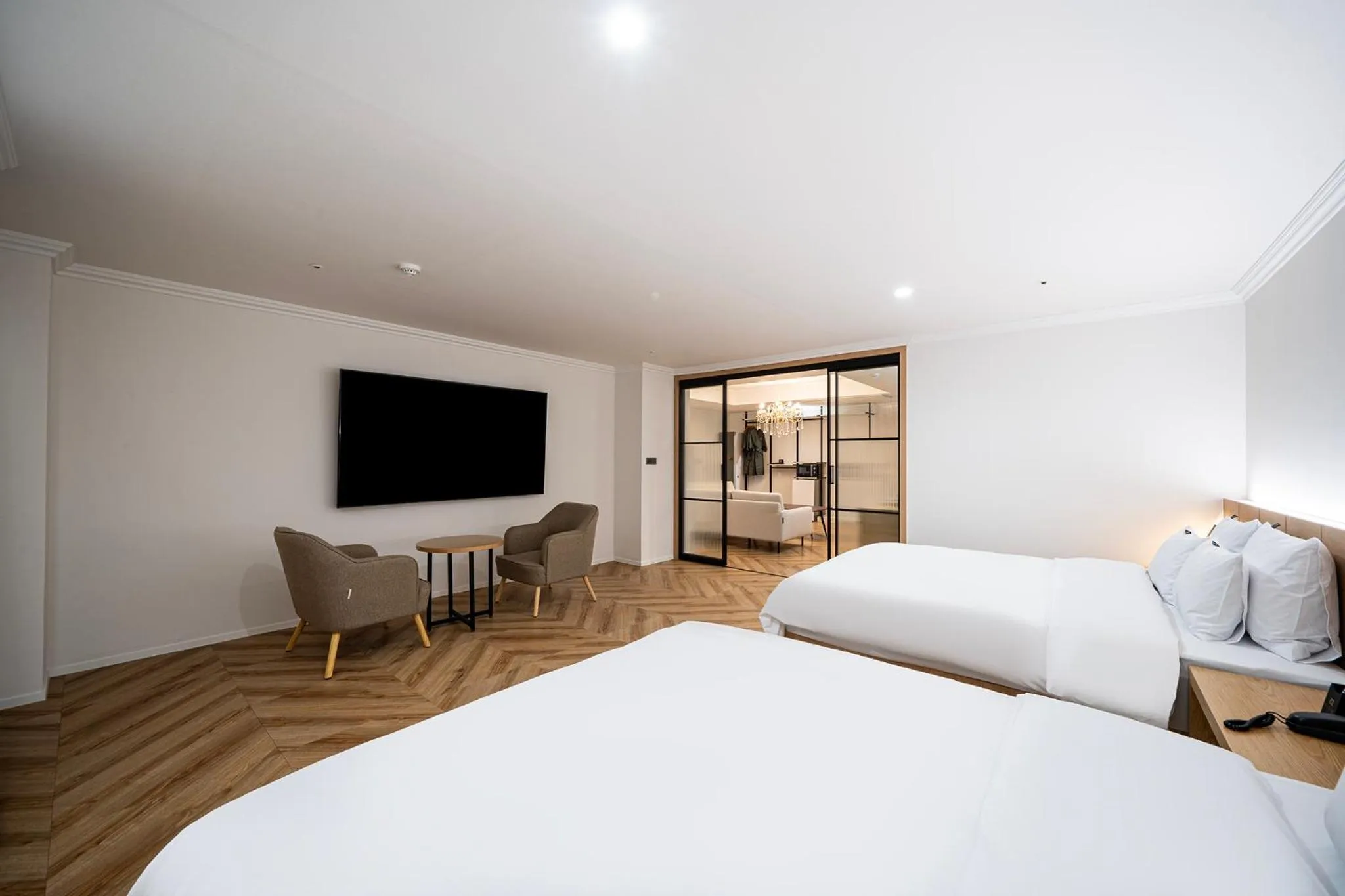 TV and multimedia, Bed in H Avenue Gumi Okgye