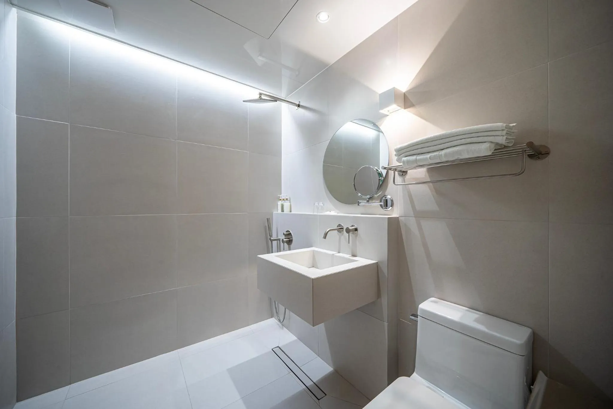 Bathroom in H Avenue Gumi Okgye