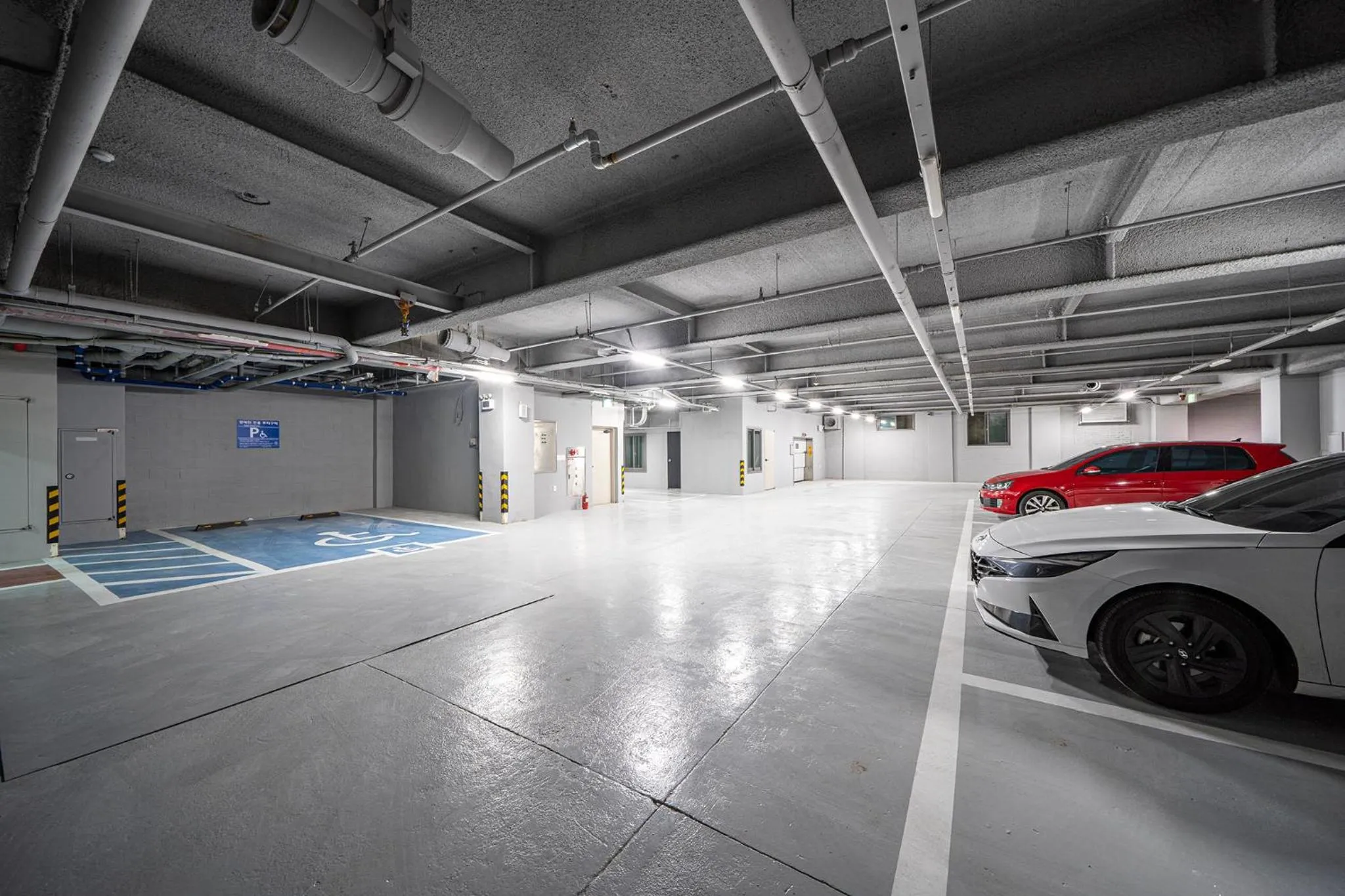 Parking in H Avenue Gumi Okgye