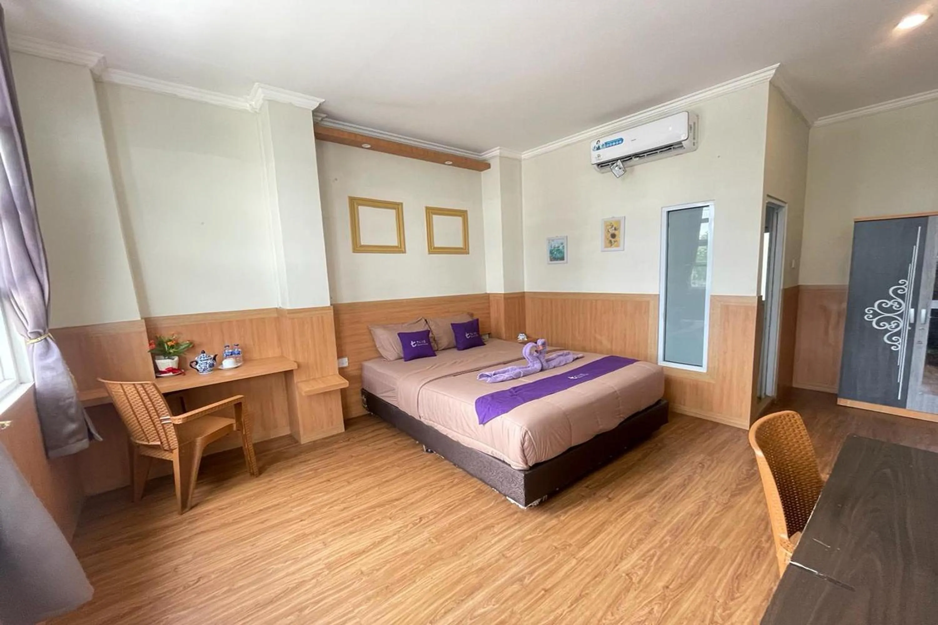 Bedroom, Bed in Take Guesthouse 1