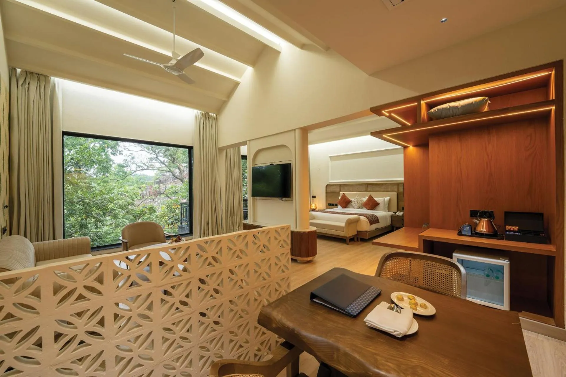 Living room, Bed in Kananwas Resort, Kumbhalgarh