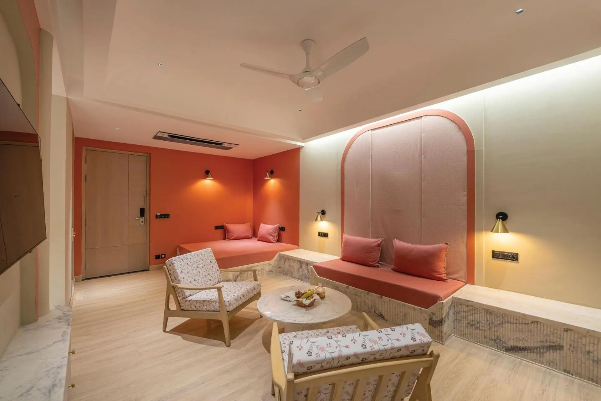 Seating area, Bed in Kananwas Resort, Kumbhalgarh