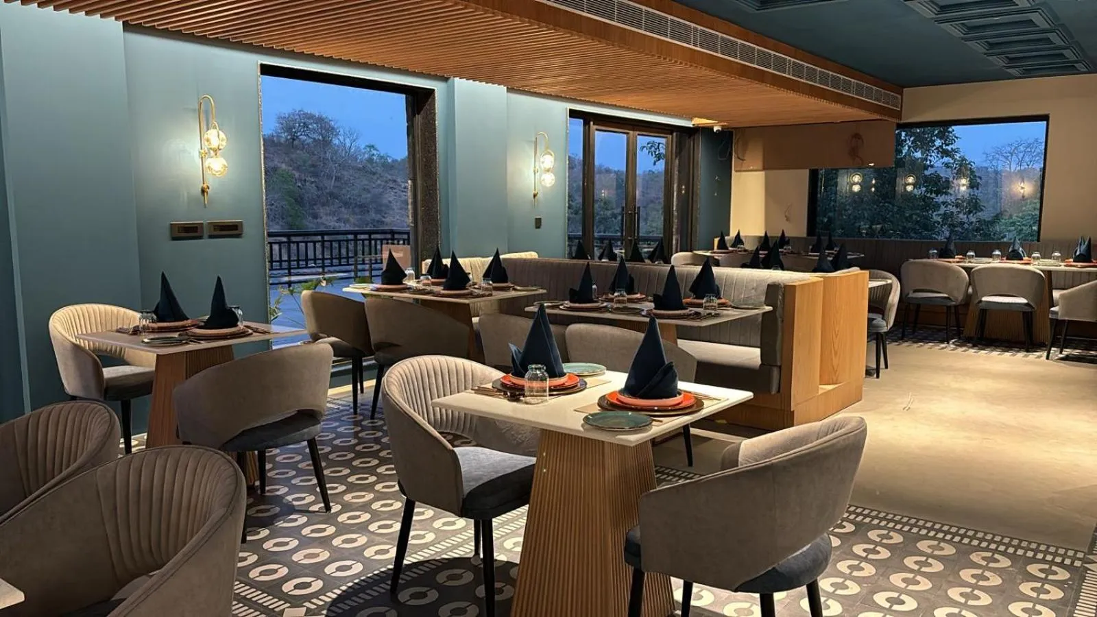 Restaurant/places to eat in Kananwas Resort, Kumbhalgarh