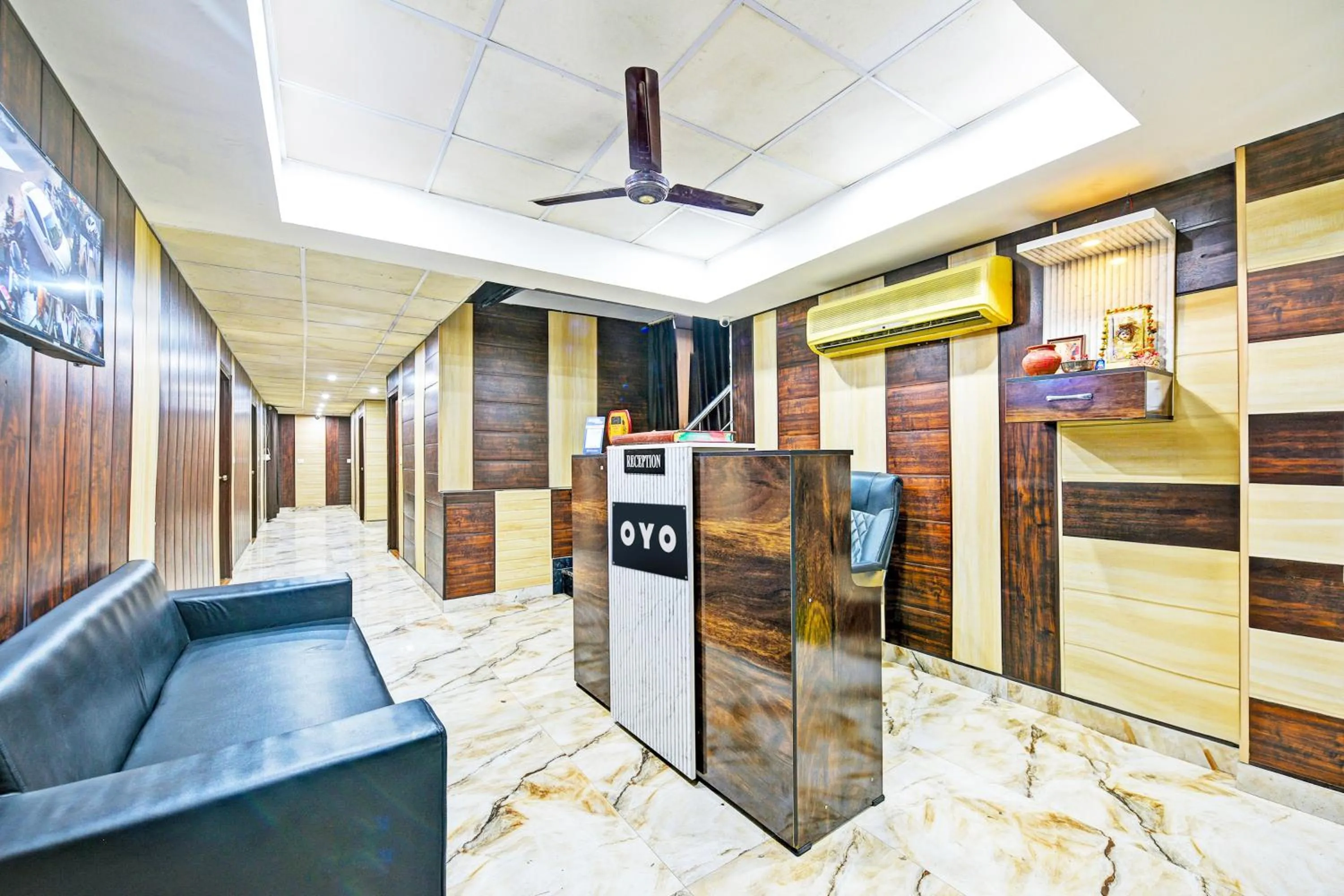 Lobby or reception in Hotel O by OYO Lavish