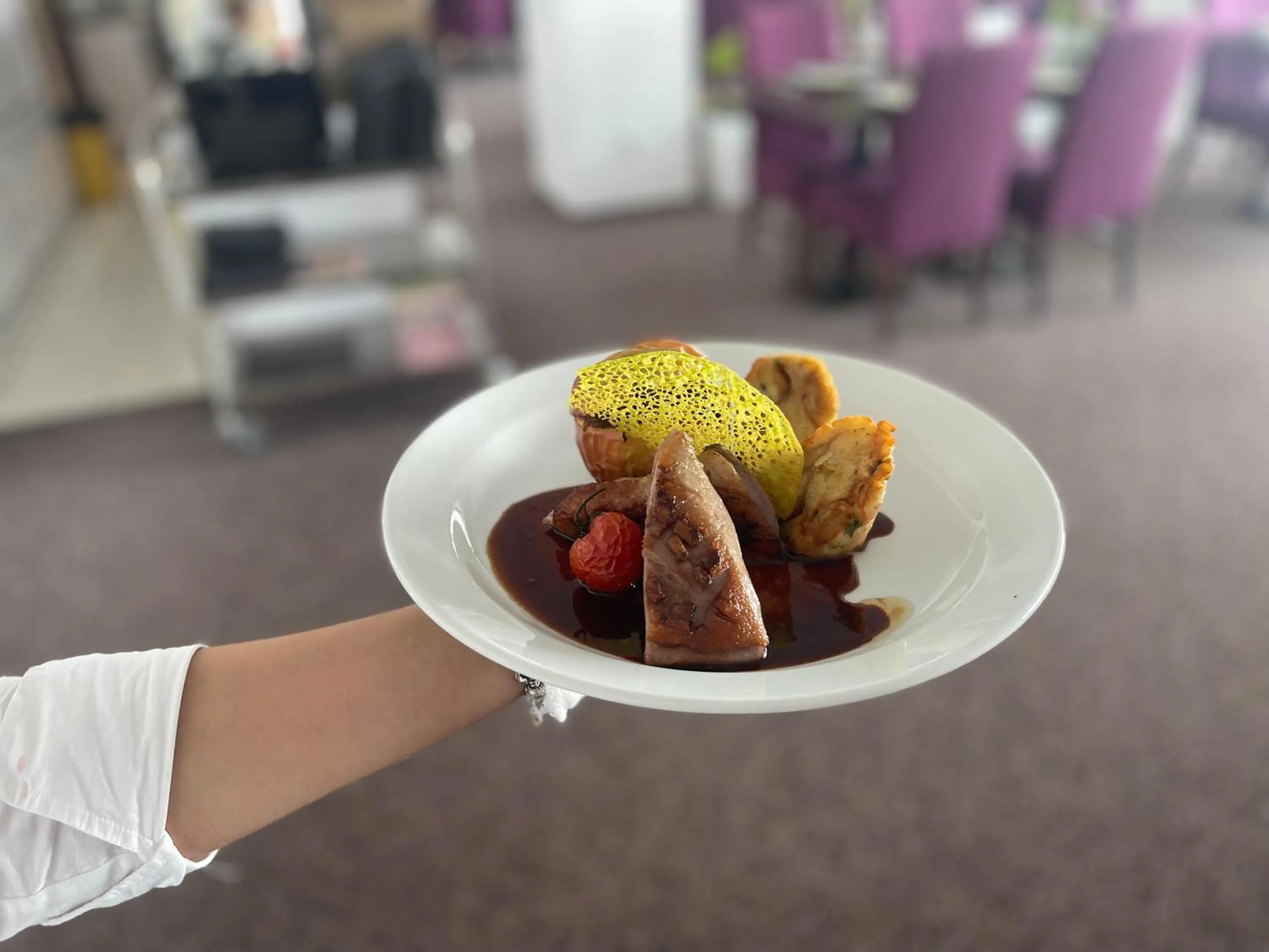 Restaurant/places to eat in Hotel Eurobus