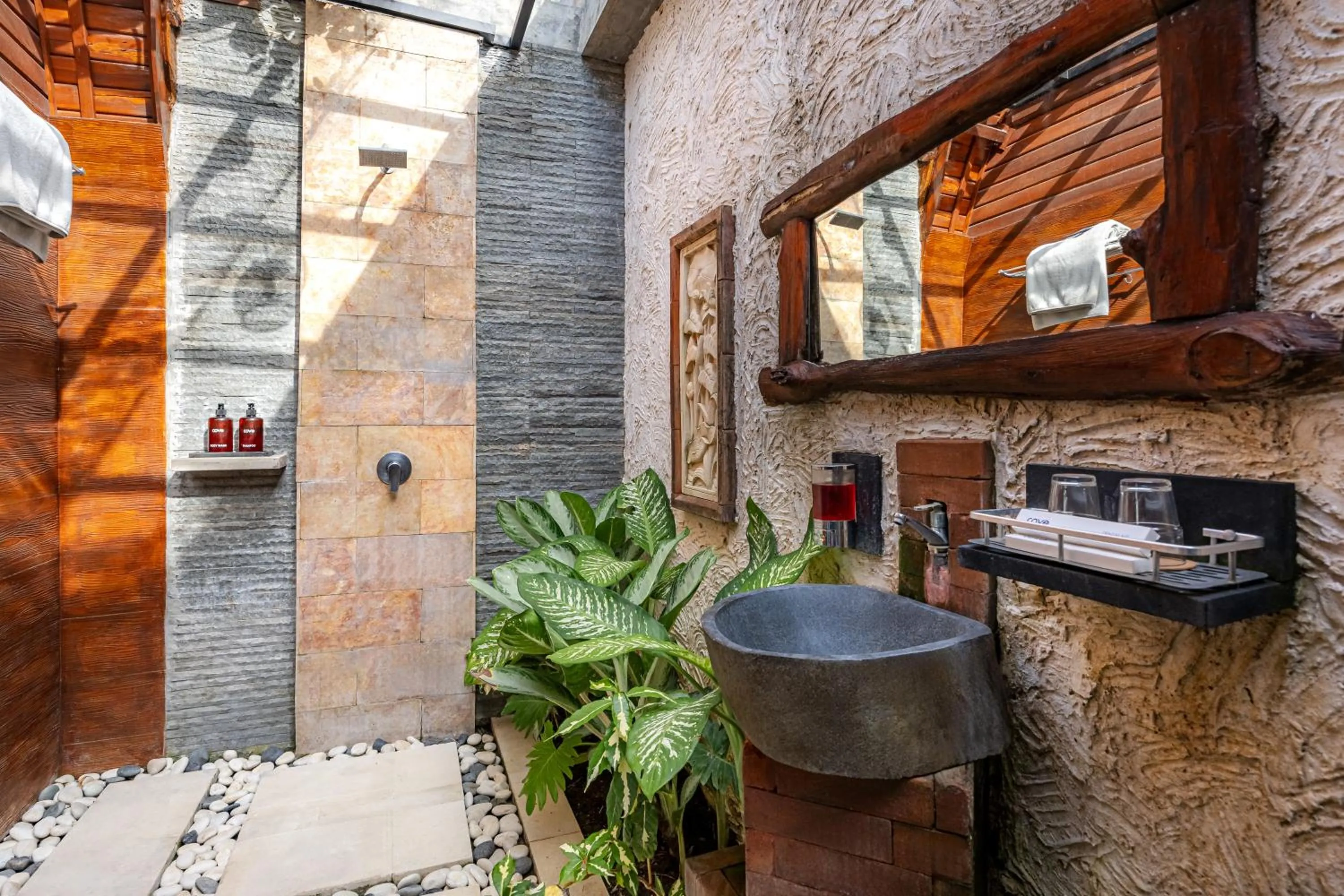 Bathroom in Cove Jiwana Villa
