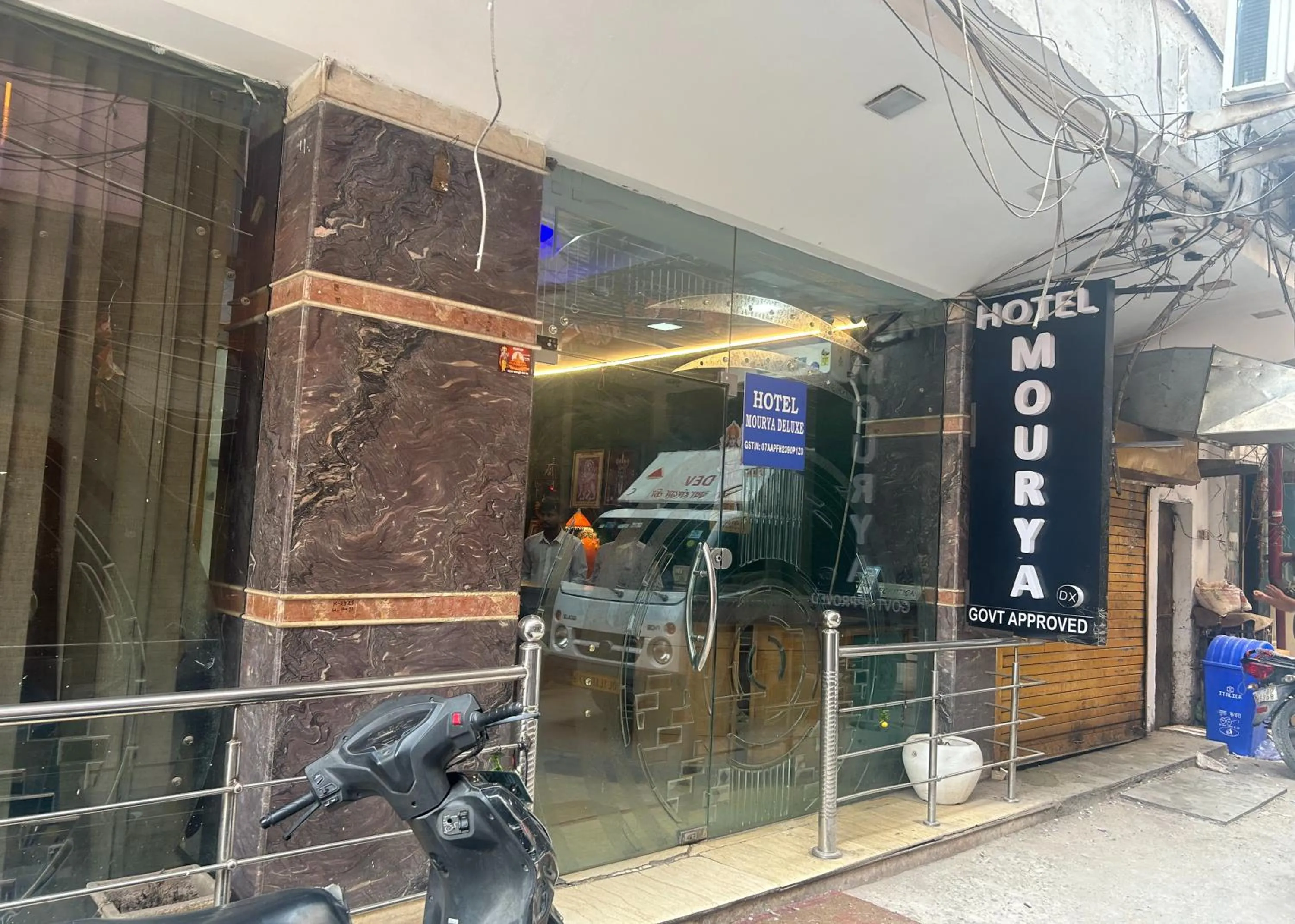 Facade/entrance in Hotel Mourya Deluxe