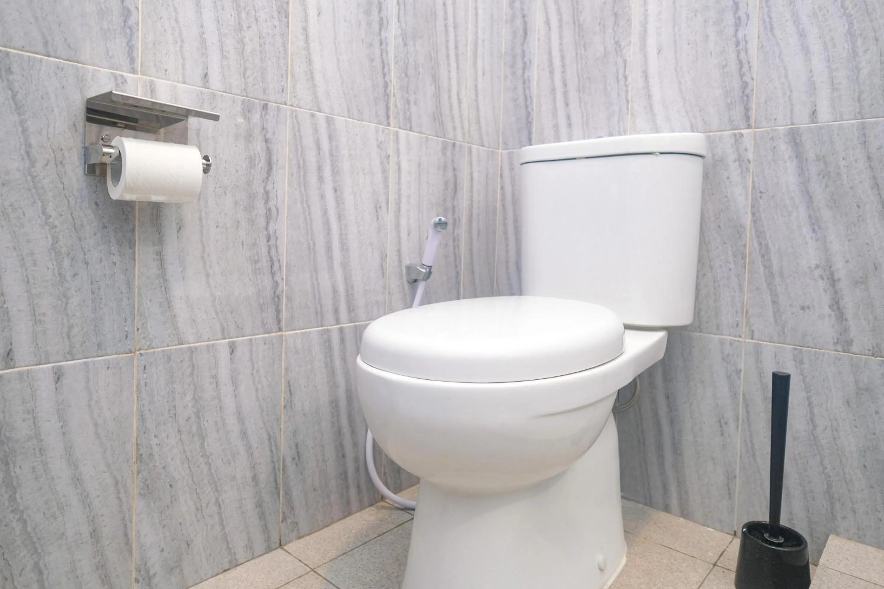 Bathroom in Urbanview Hotel JJ Bukitsari Semarang