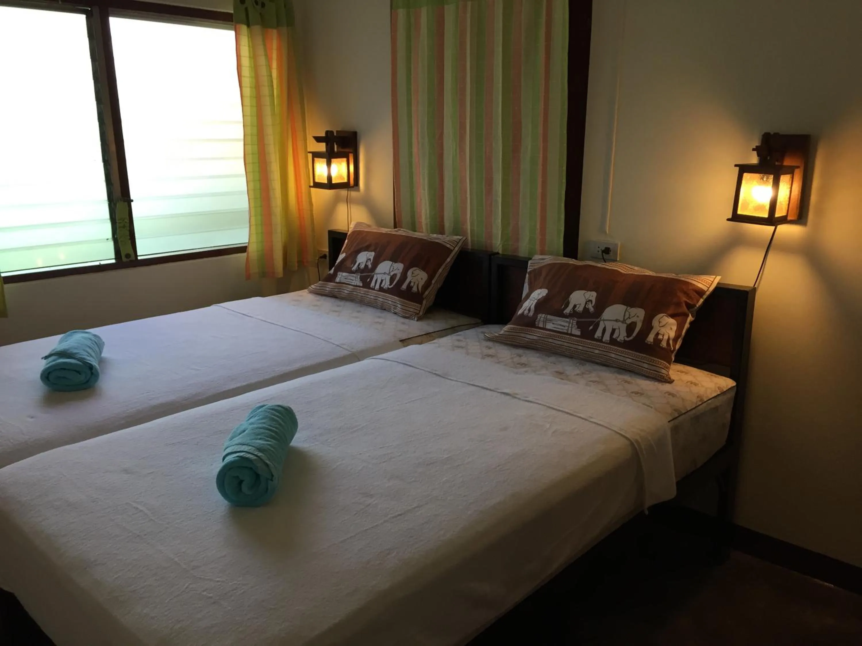 Double or Twin Room with Bathroom in Siriwan Guesthouse