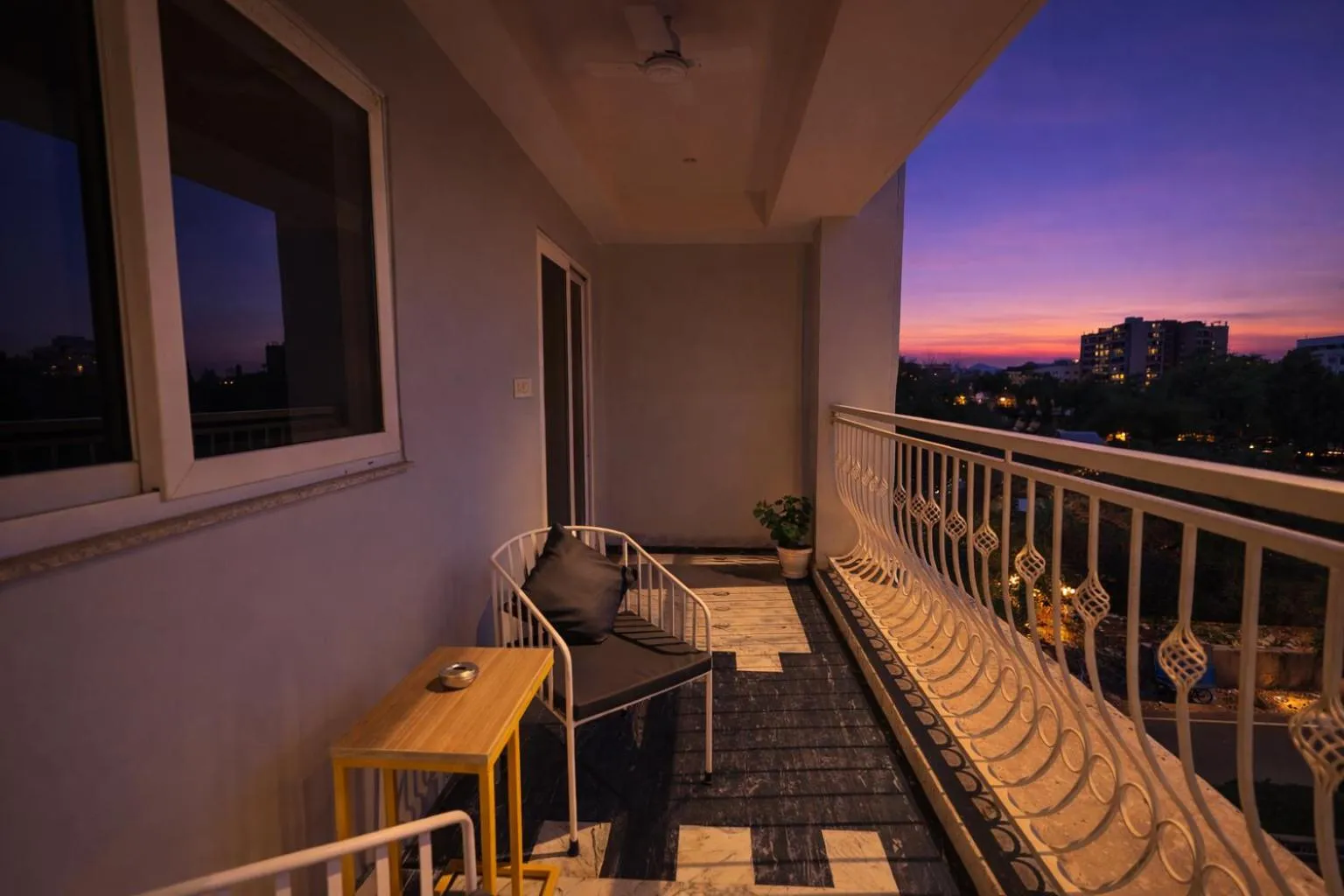 Phoenix Unmatched Comfort - Hotel Near Fateh Sagar Lake Udaipur