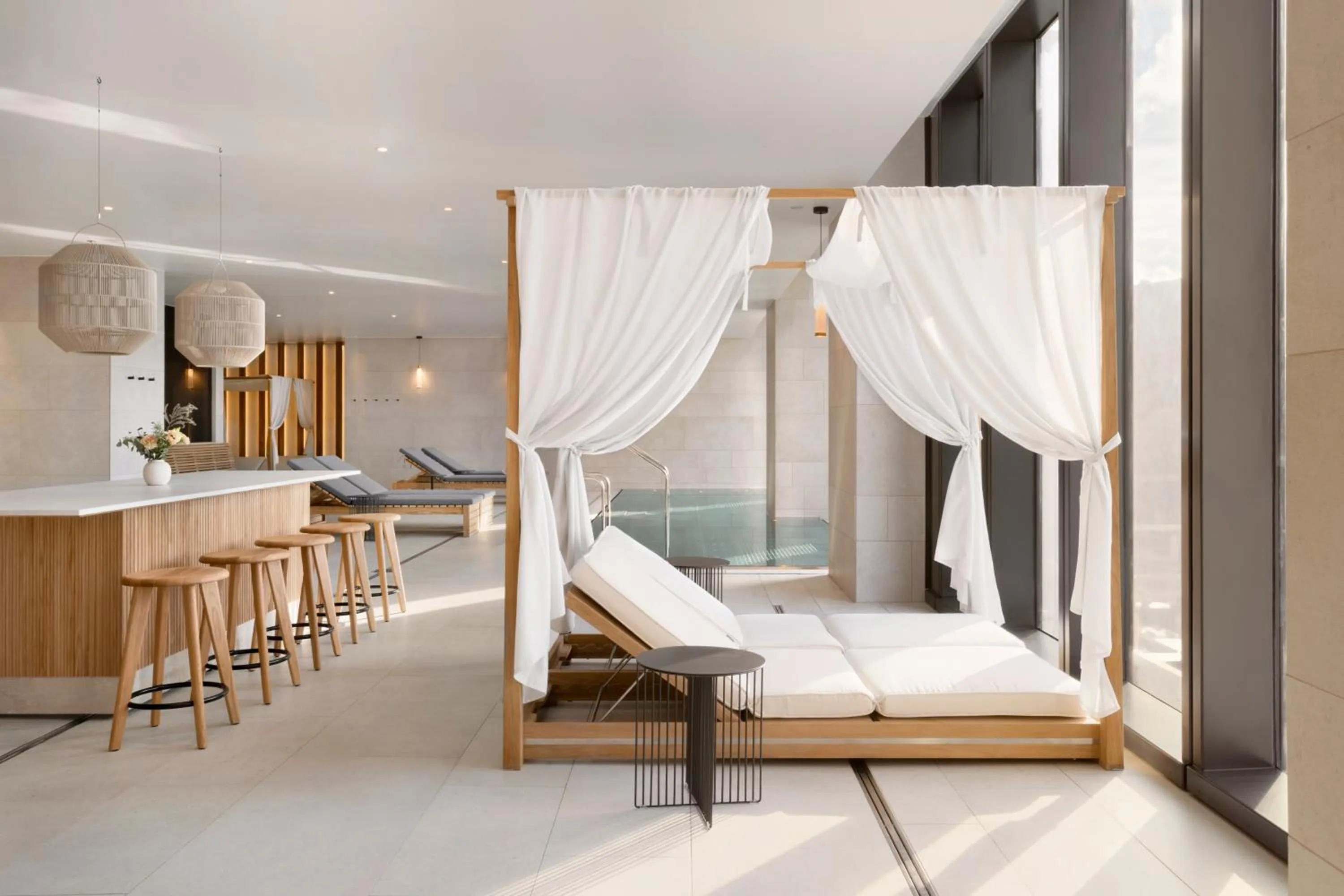 Spa and wellness centre/facilities, Bed in Clarion Hotel Karlatornet