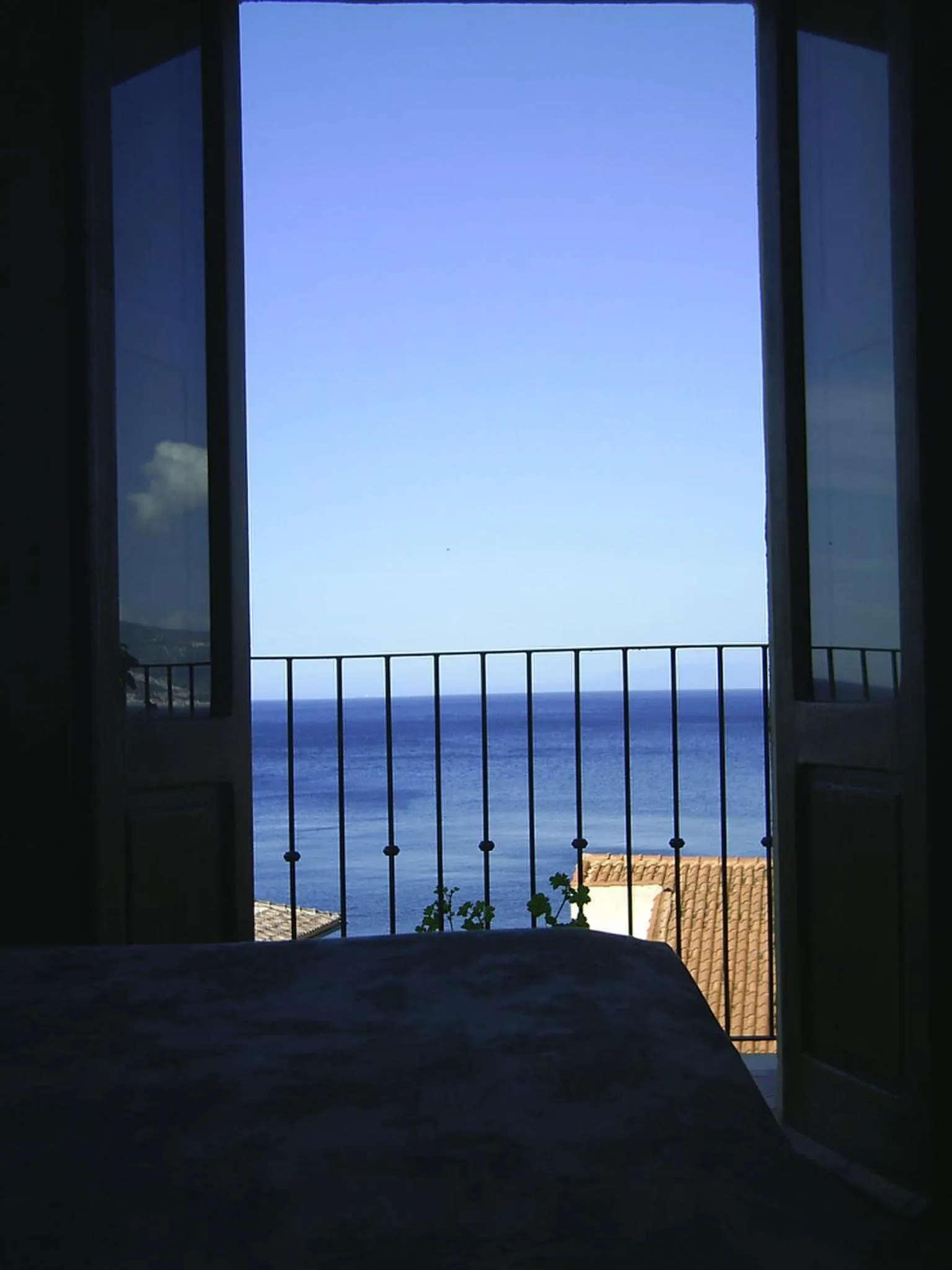 Sea view in B&B Chianalea 54