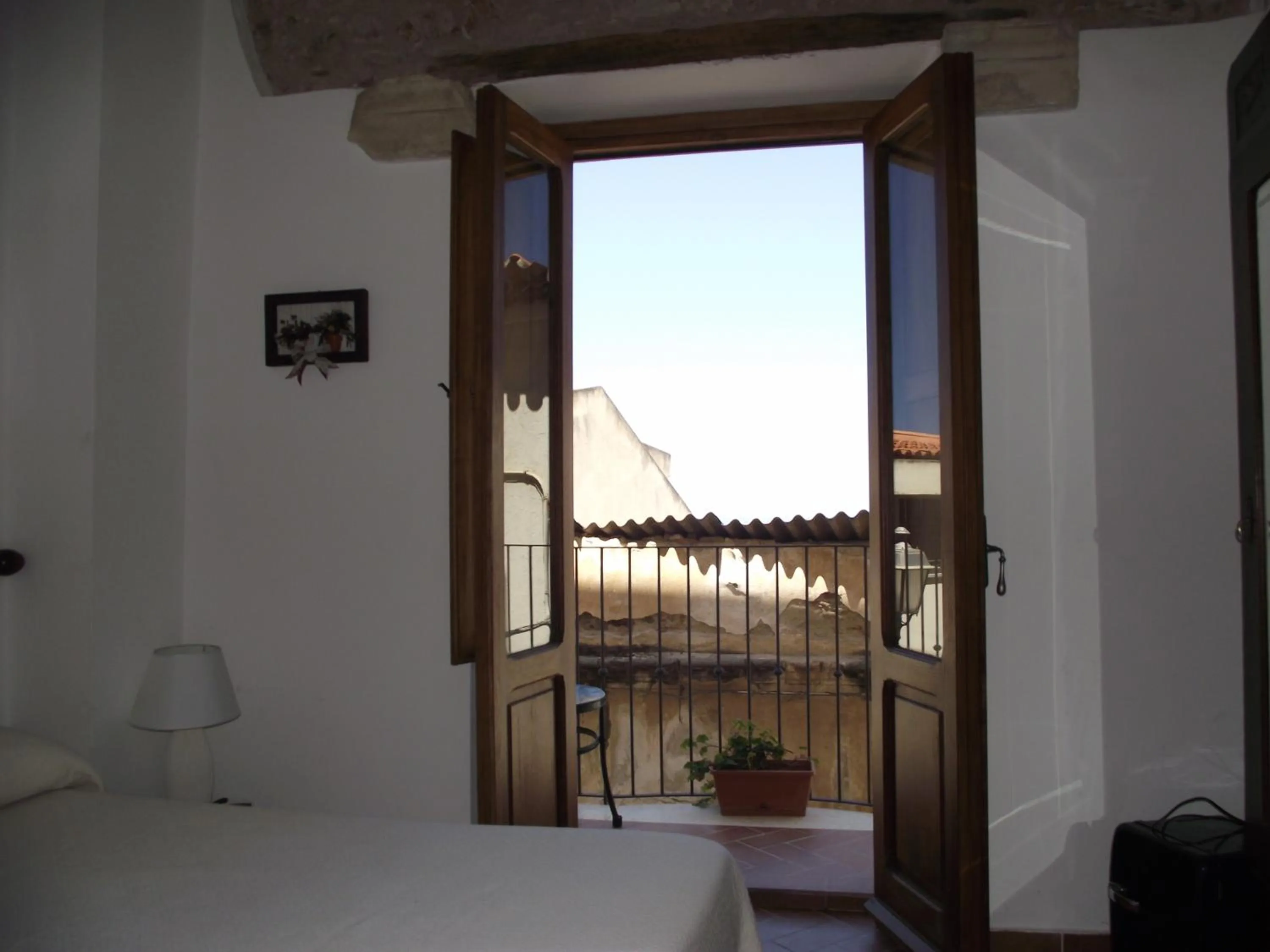 Photo of the whole room in B&B Chianalea 54