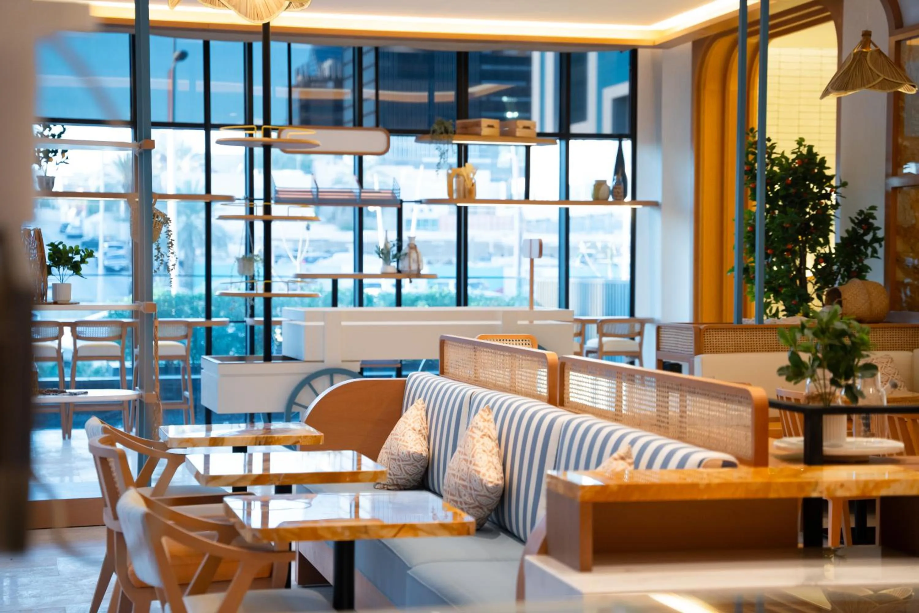 Restaurant/places to eat in ALMA Hotel Riyadh