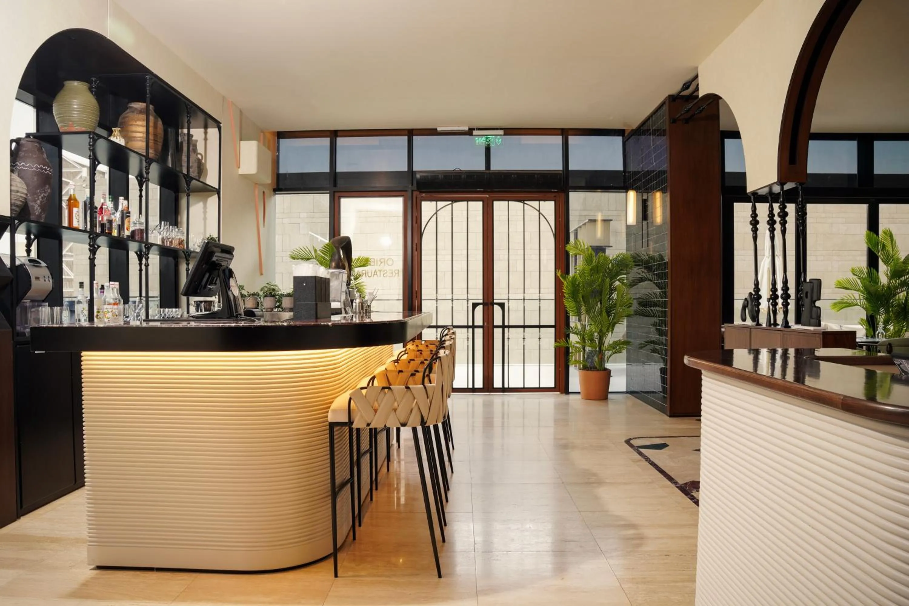 Restaurant/places to eat in ALMA Hotel Riyadh