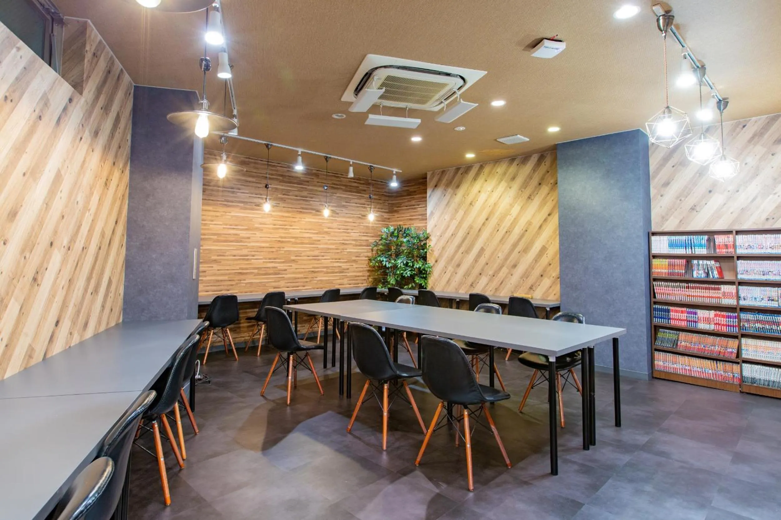 Communal lounge/ TV room in Anshin Oyado Akihabara- Men Only