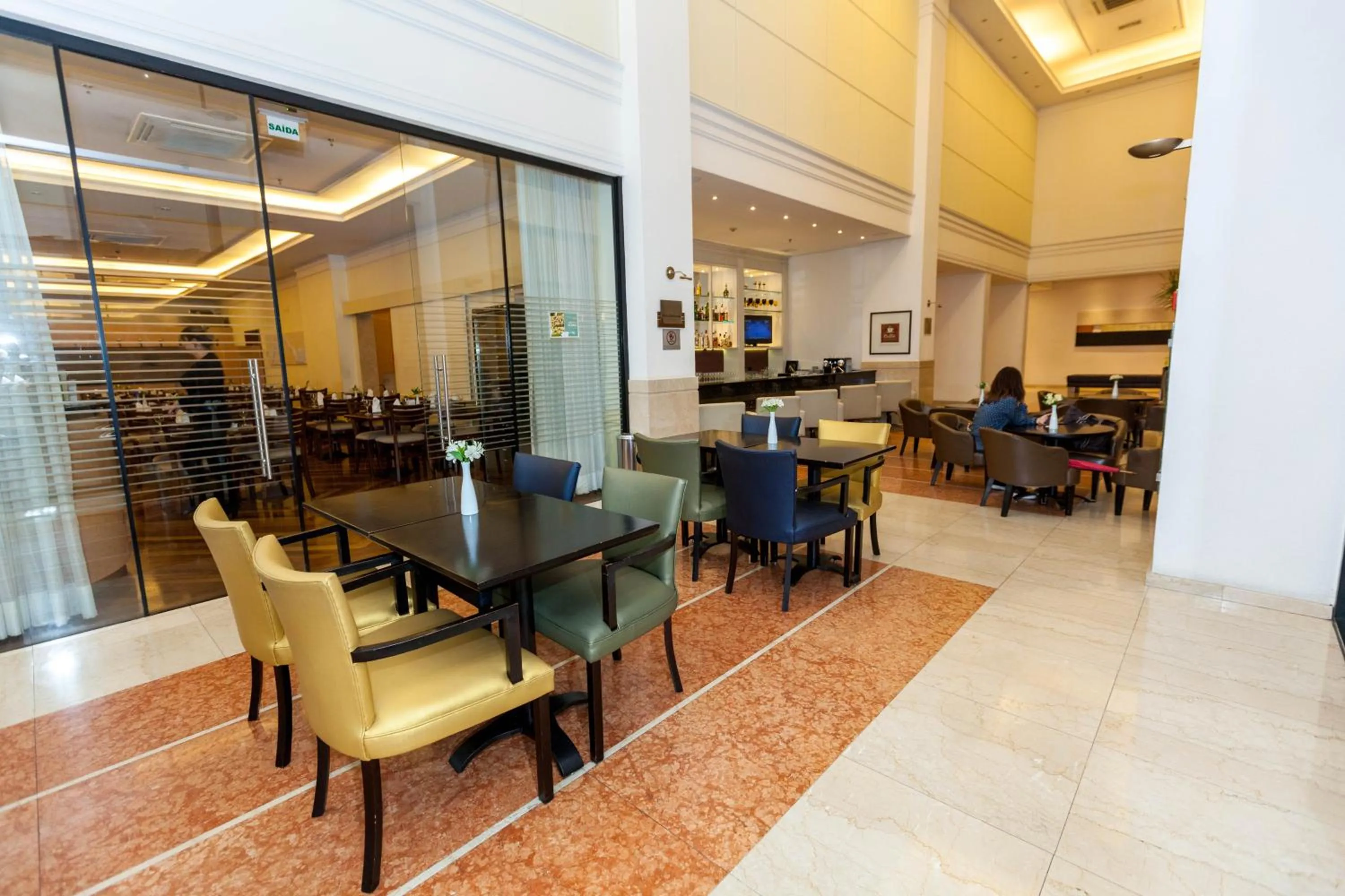 Restaurant/places to eat in Luz Plaza São Paulo