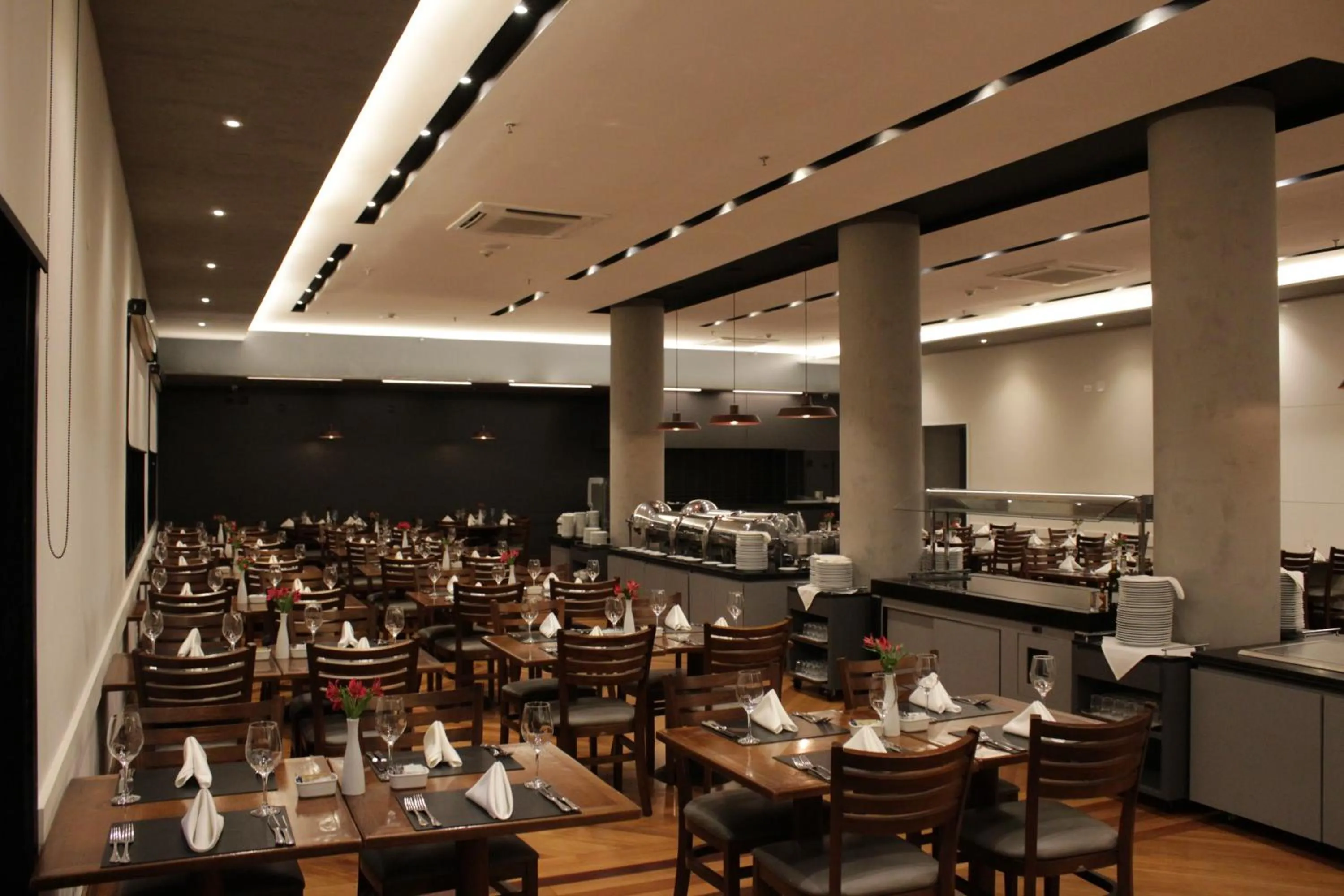 Restaurant/places to eat in Luz Plaza São Paulo