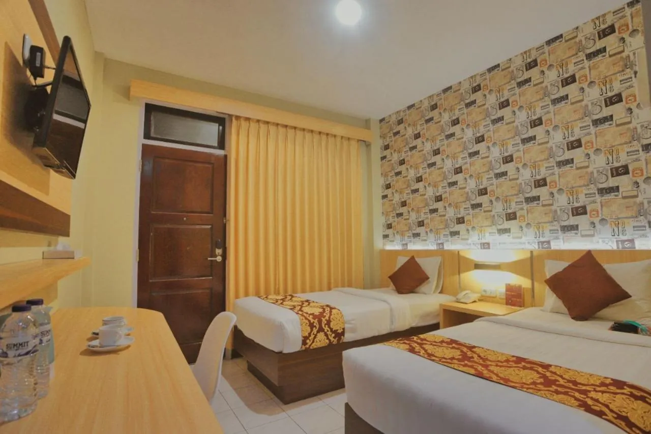 Bed in Votel De Bandungan Resort