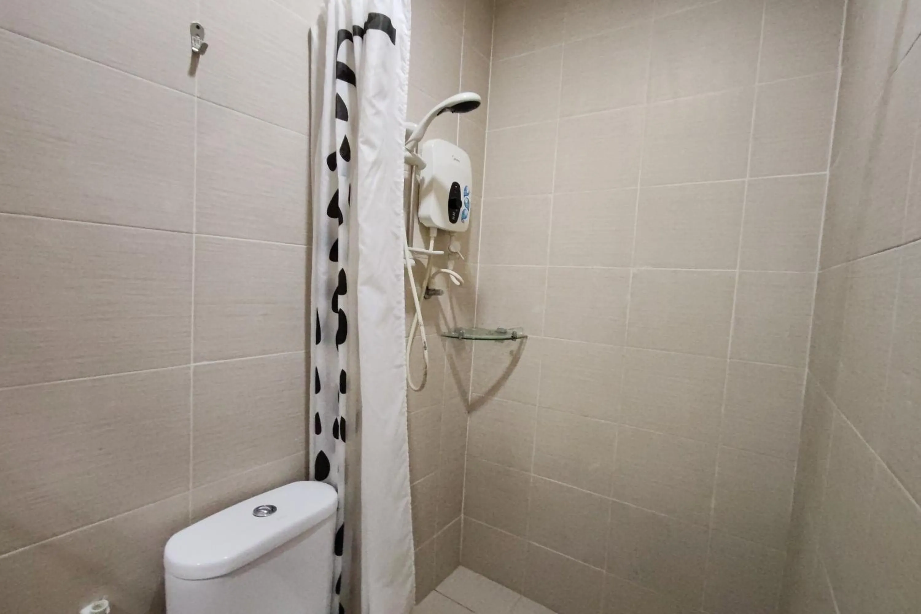 Bathroom in Maleeq Hotel Meru Ipoh