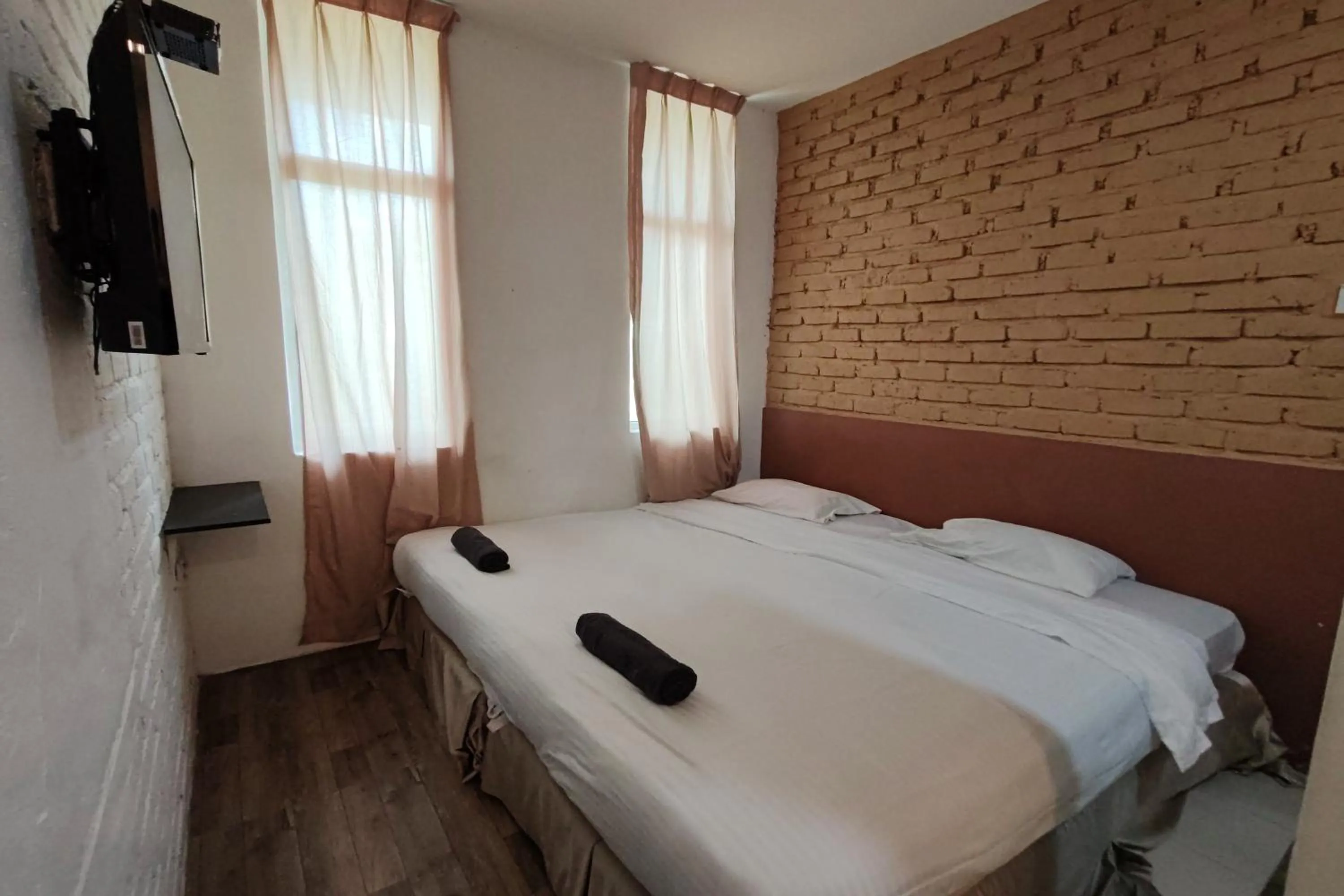 Bedroom, Bed in Maleeq Hotel Meru Ipoh