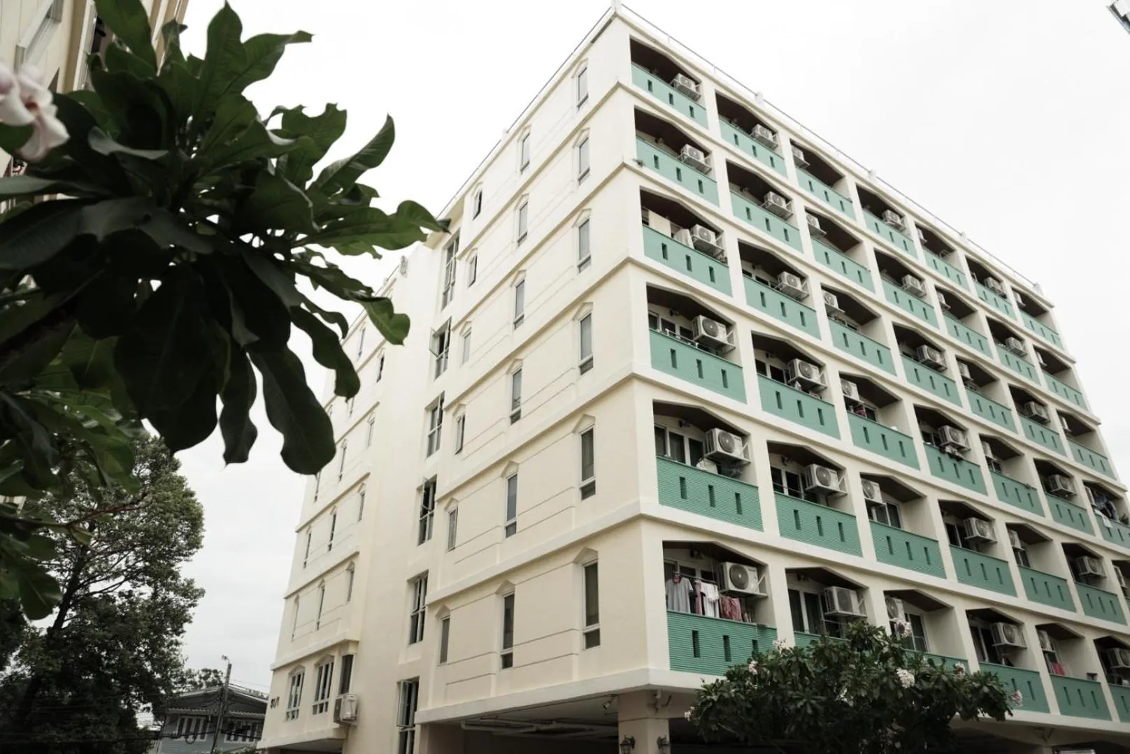 Property building in One Deves