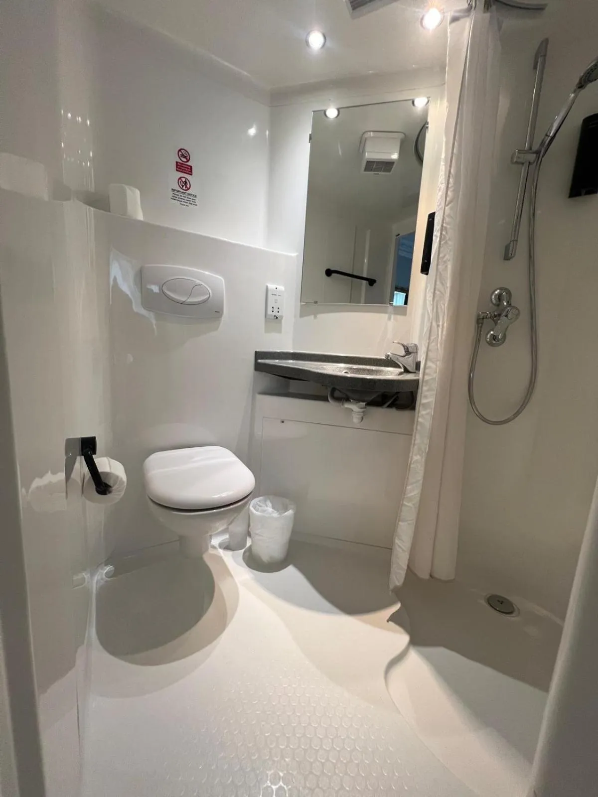 Shower in Tudor Court Hotel