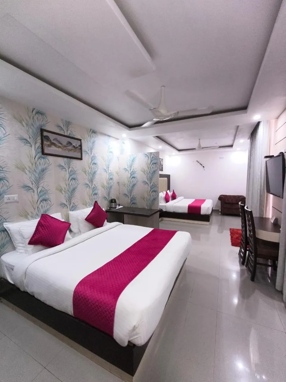 Bedroom, Bed in Aliza Inn And Suites By SRS Hotels