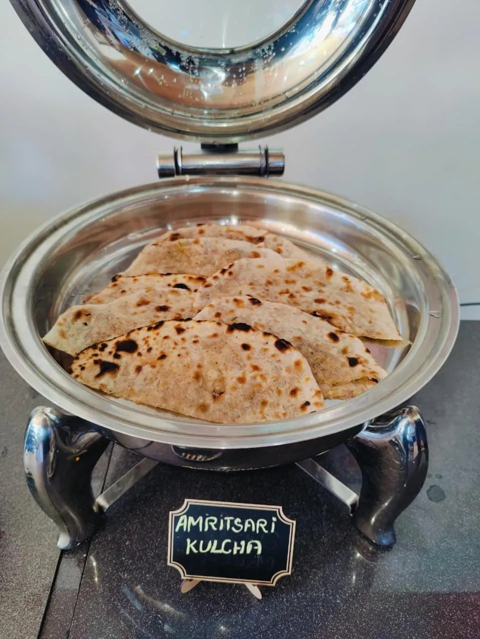 Food in Aliza Inn And Suites By SRS Hotels