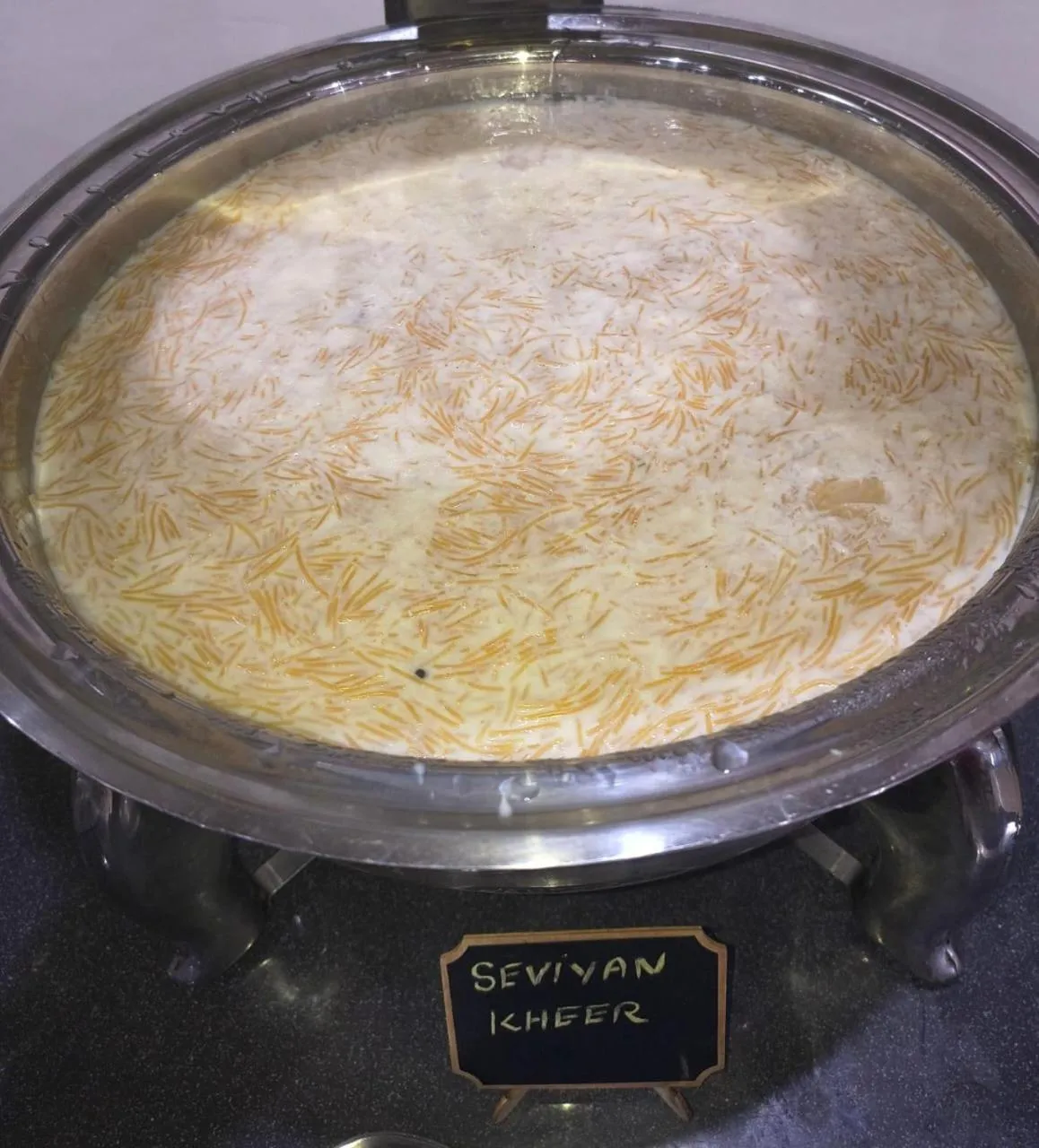 Restaurant/places to eat in Aliza Inn And Suites By SRS Hotels