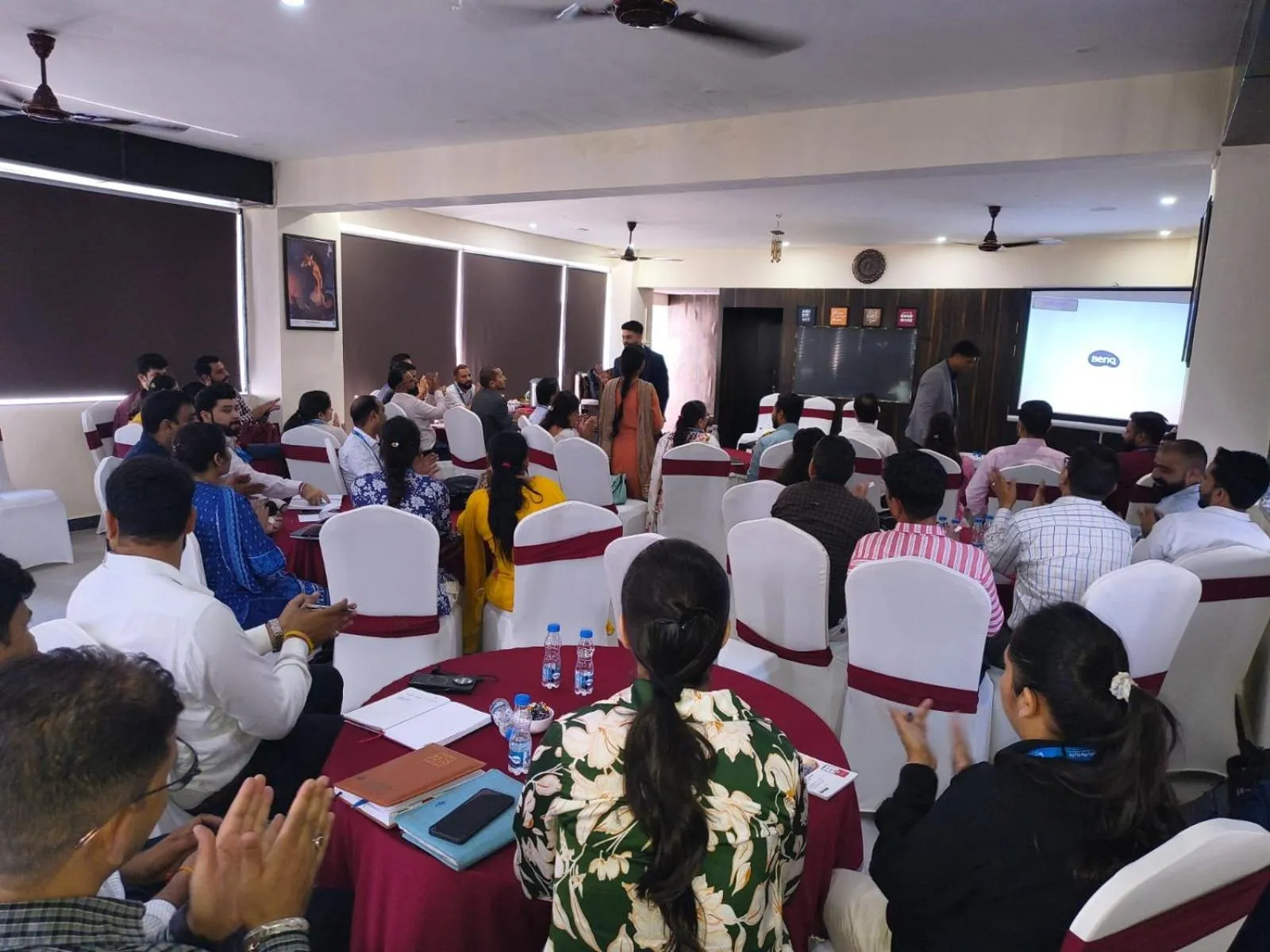 Meeting/conference room in Aliza Inn And Suites By SRS Hotels