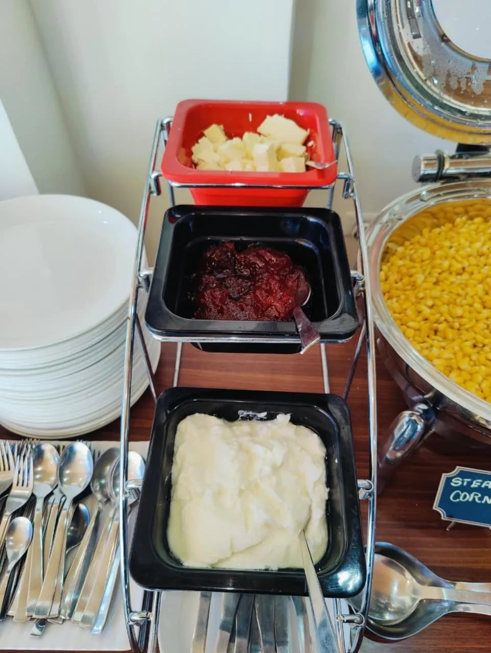 Food in Aliza Inn And Suites By SRS Hotels