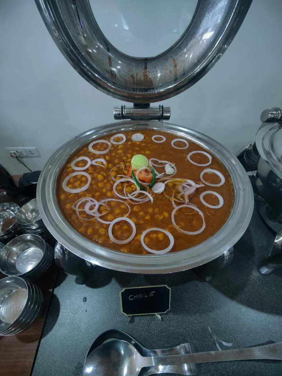 Food in Aliza Inn And Suites By SRS Hotels