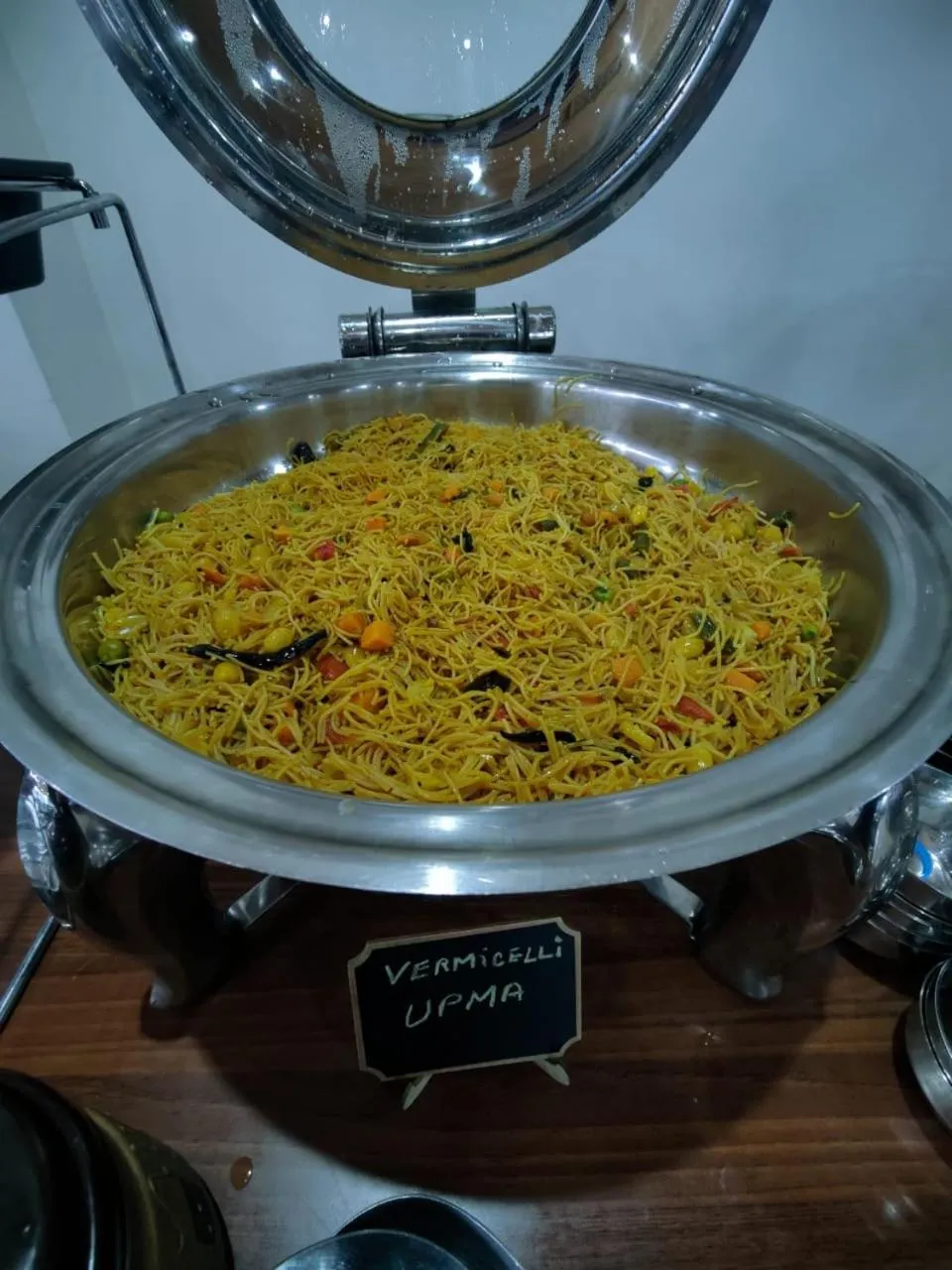 Food in Aliza Inn And Suites By SRS Hotels