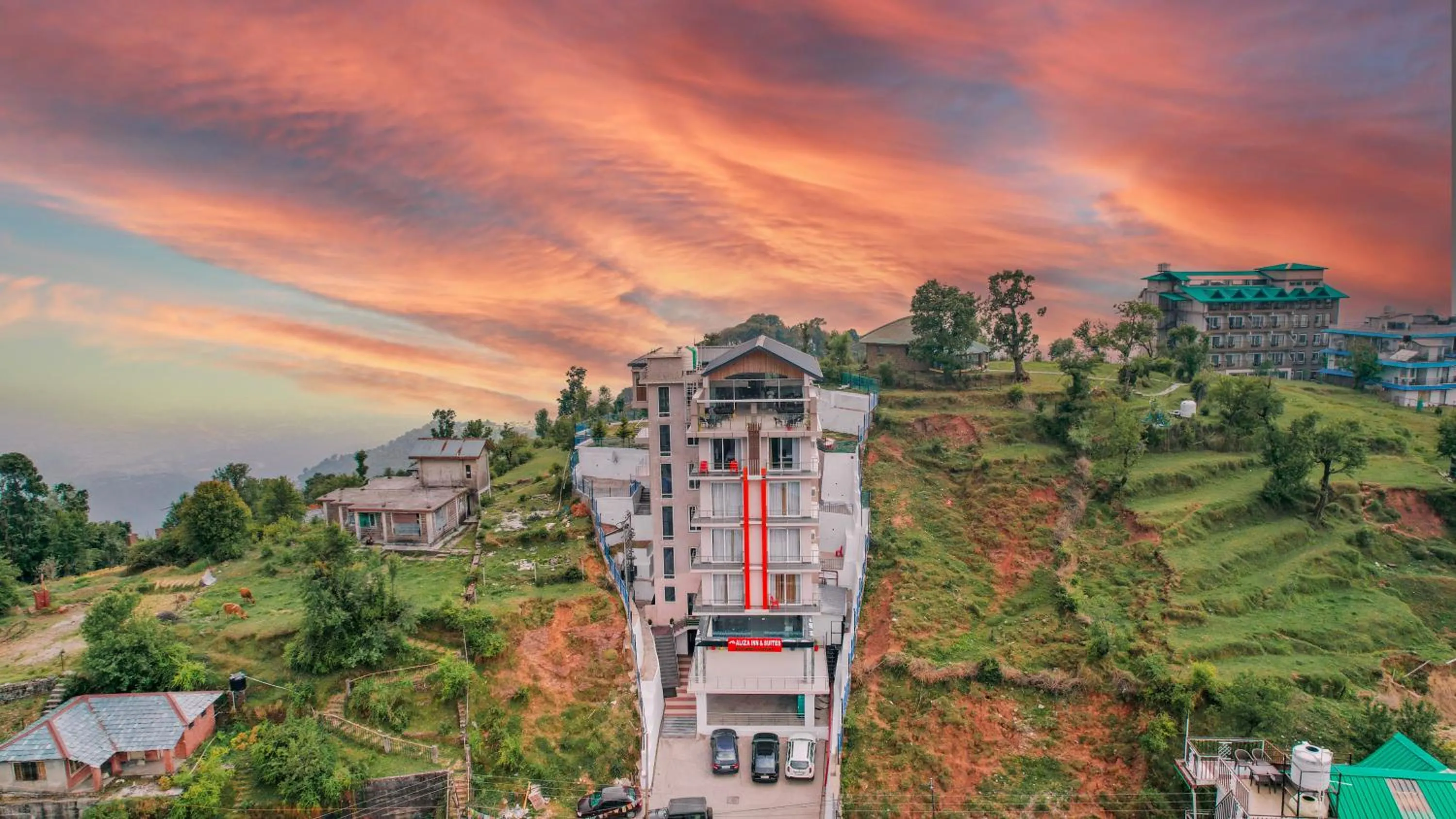 Facade/entrance in Aliza Inn And Suites By SRS Hotels