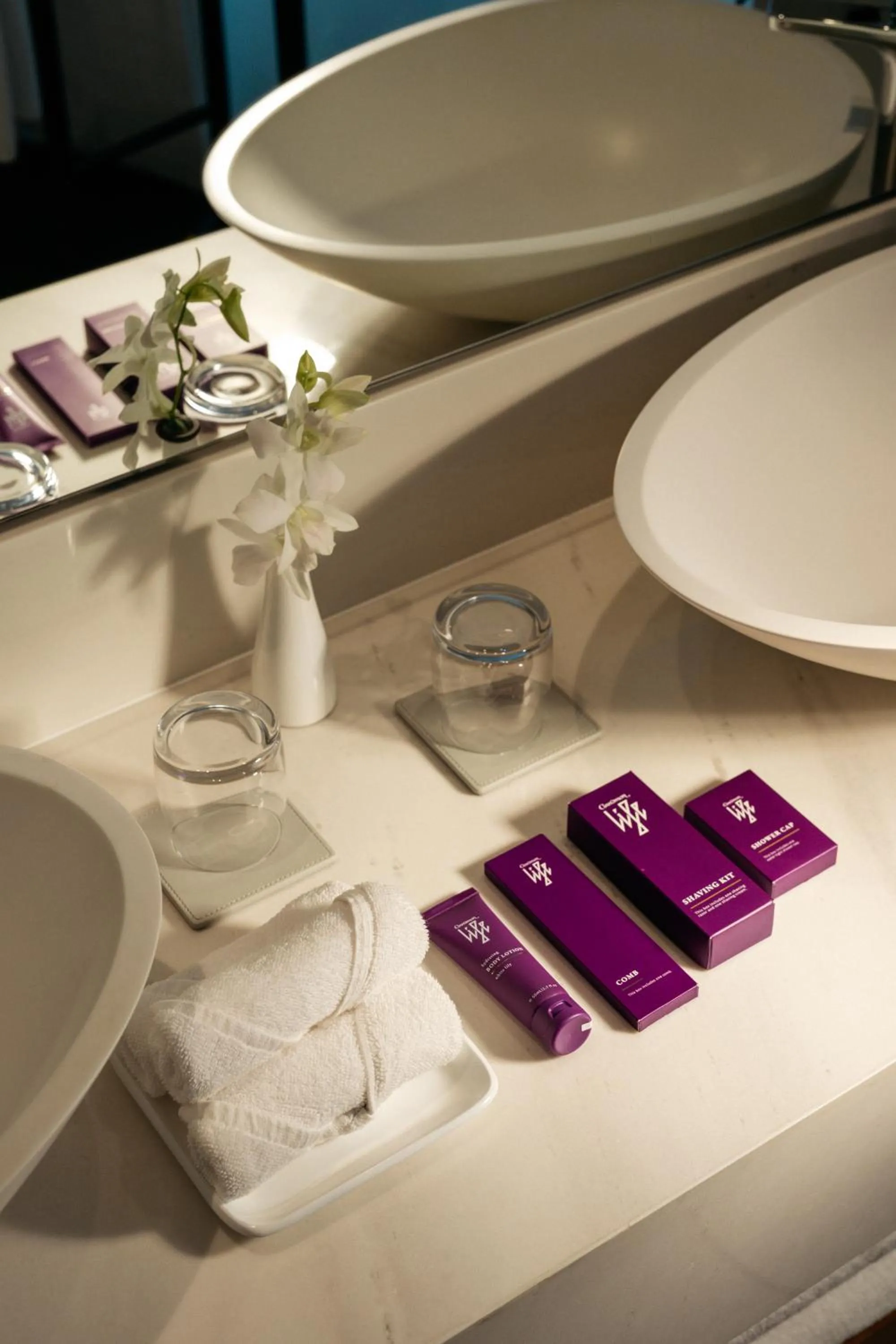 Bathroom in Cinnamon Life at City of Dreams