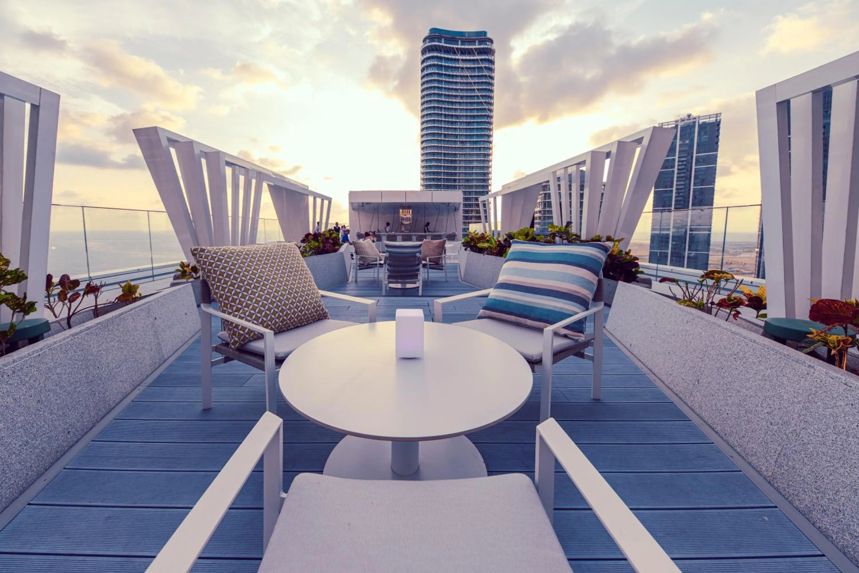 Restaurant/places to eat in Cinnamon Life at City of Dreams