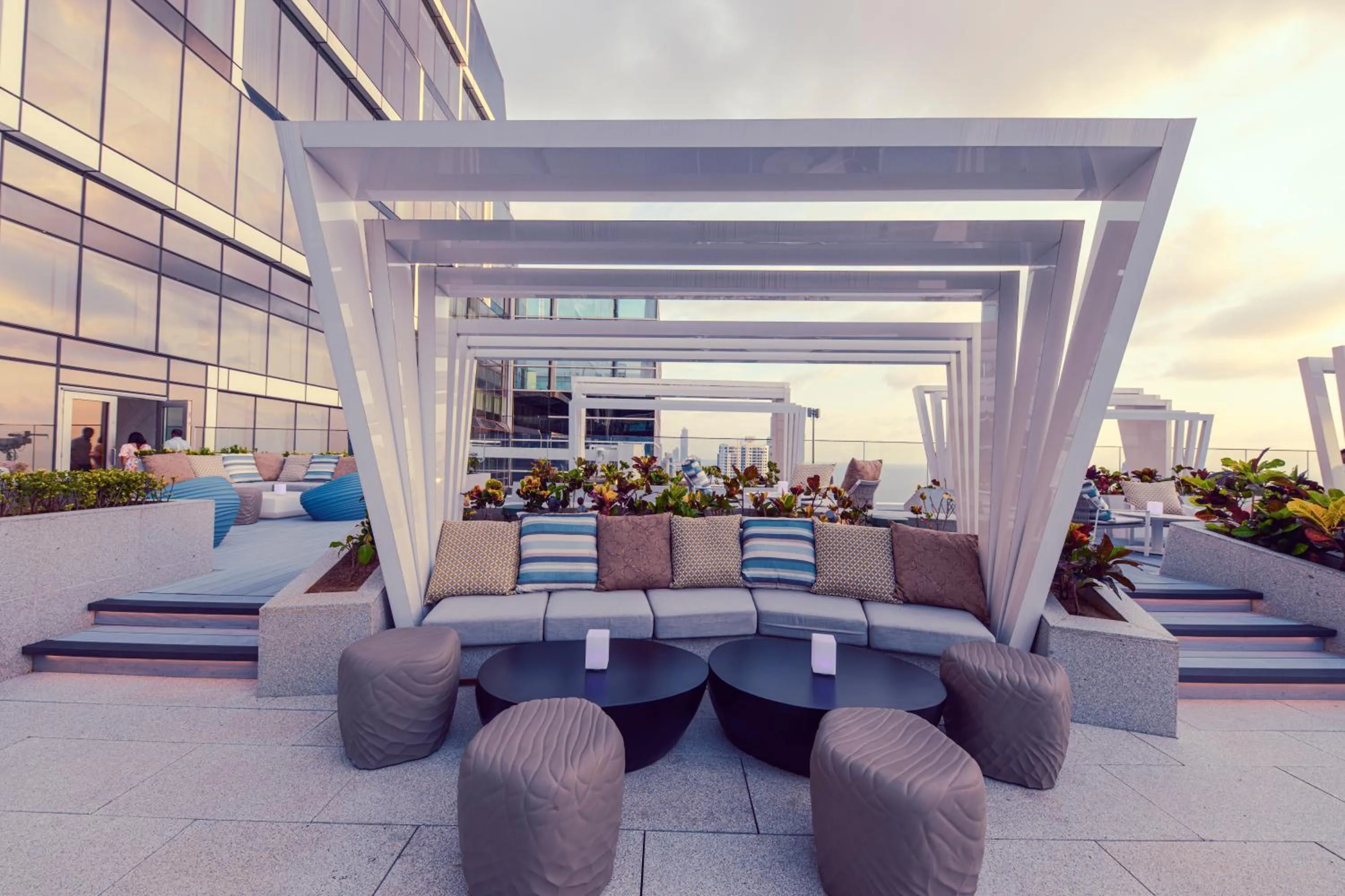 Restaurant/places to eat in Cinnamon Life at City of Dreams