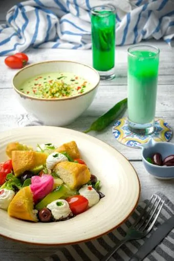 Restaurant/places to eat in PARADISE Bay Hotel