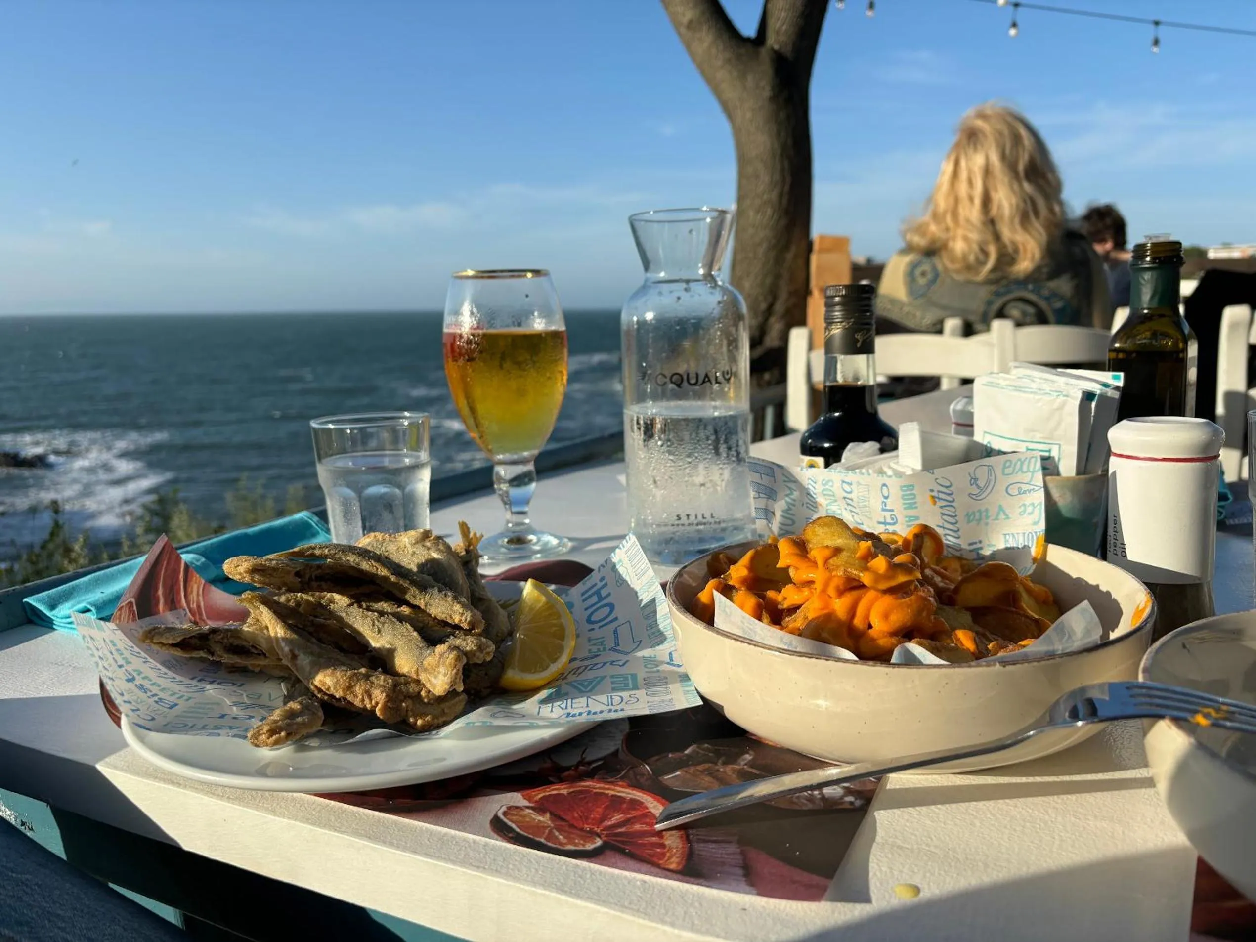 Restaurant/places to eat in PARADISE Bay Hotel