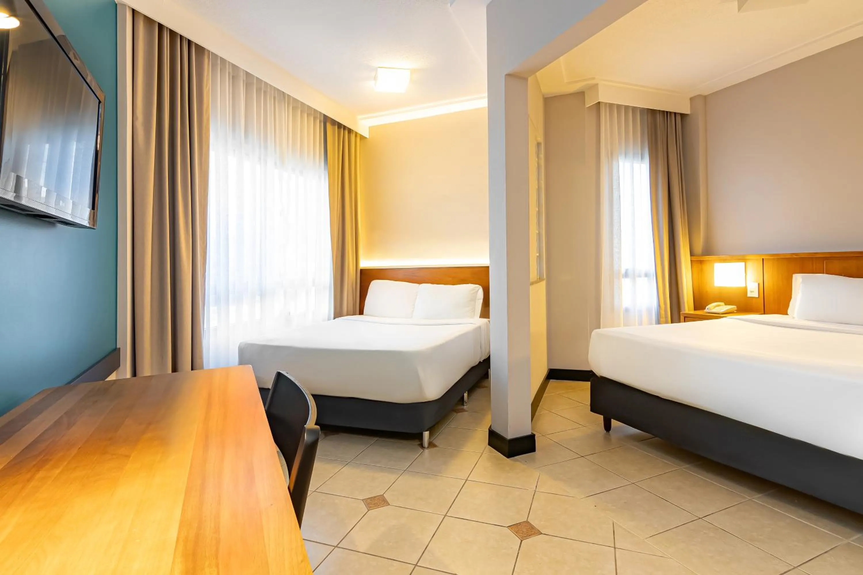 Bed in Mercure Florianópolis