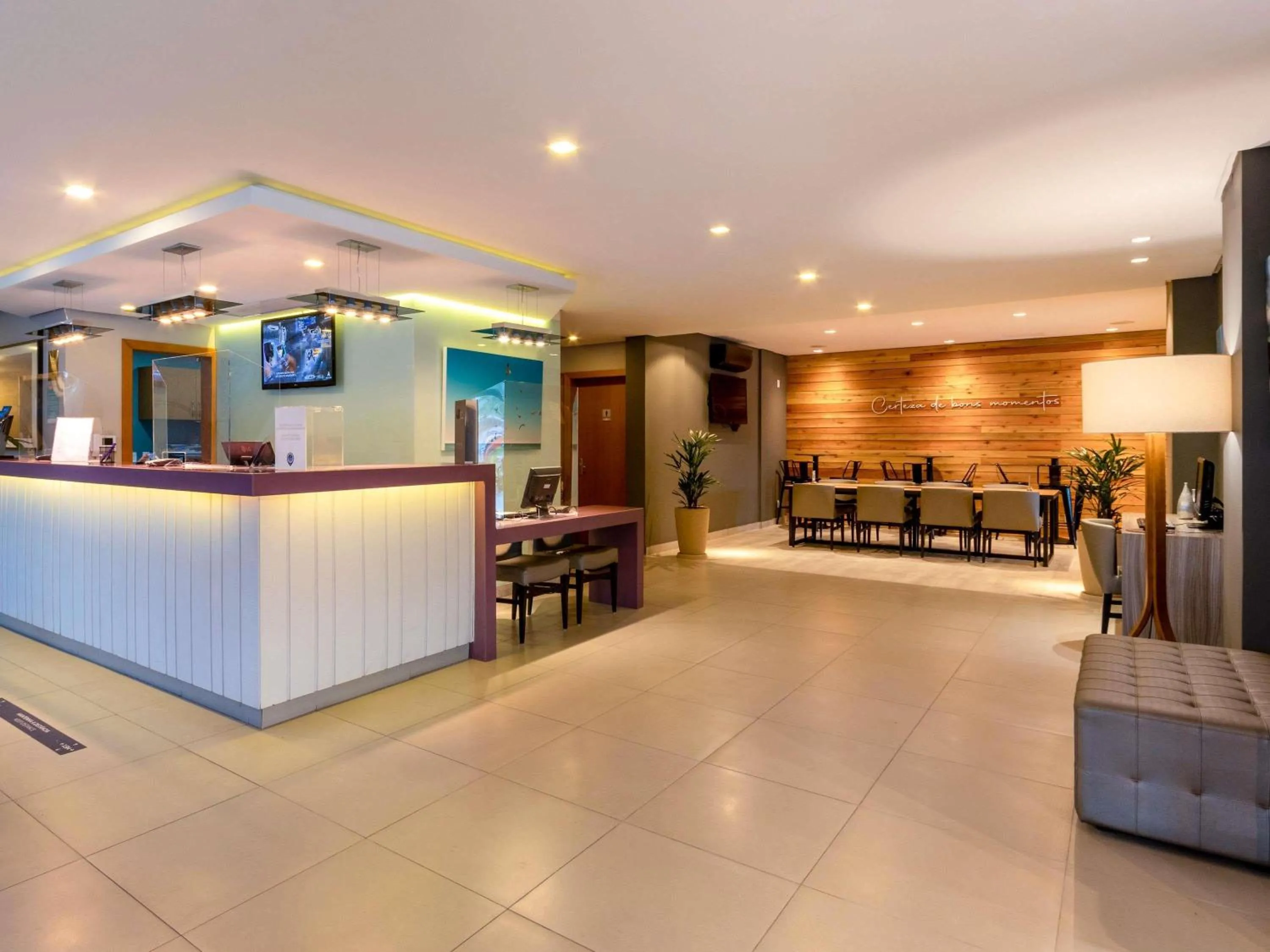 Property building in Mercure Florianópolis