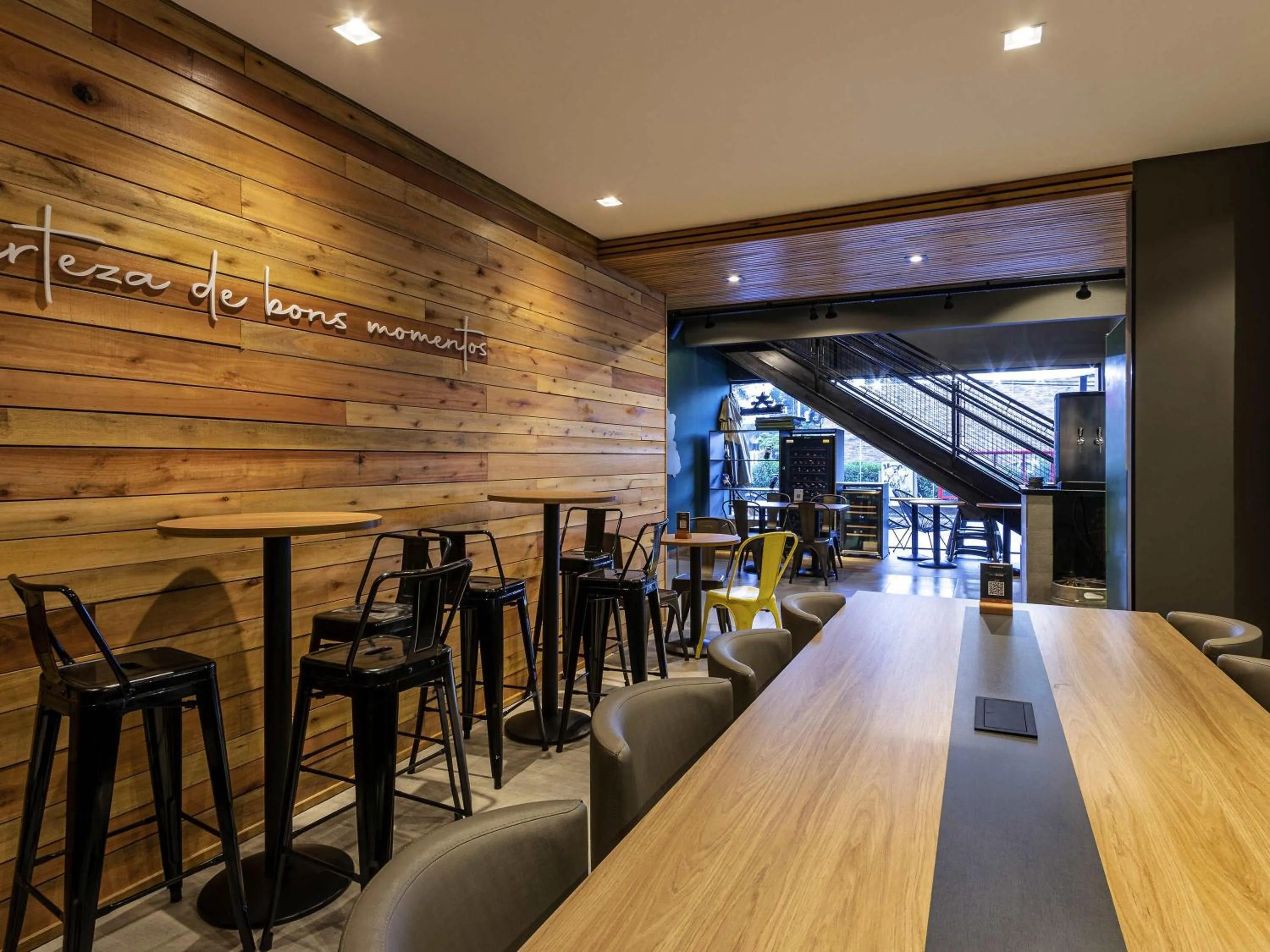 Restaurant/places to eat in Mercure Florianópolis