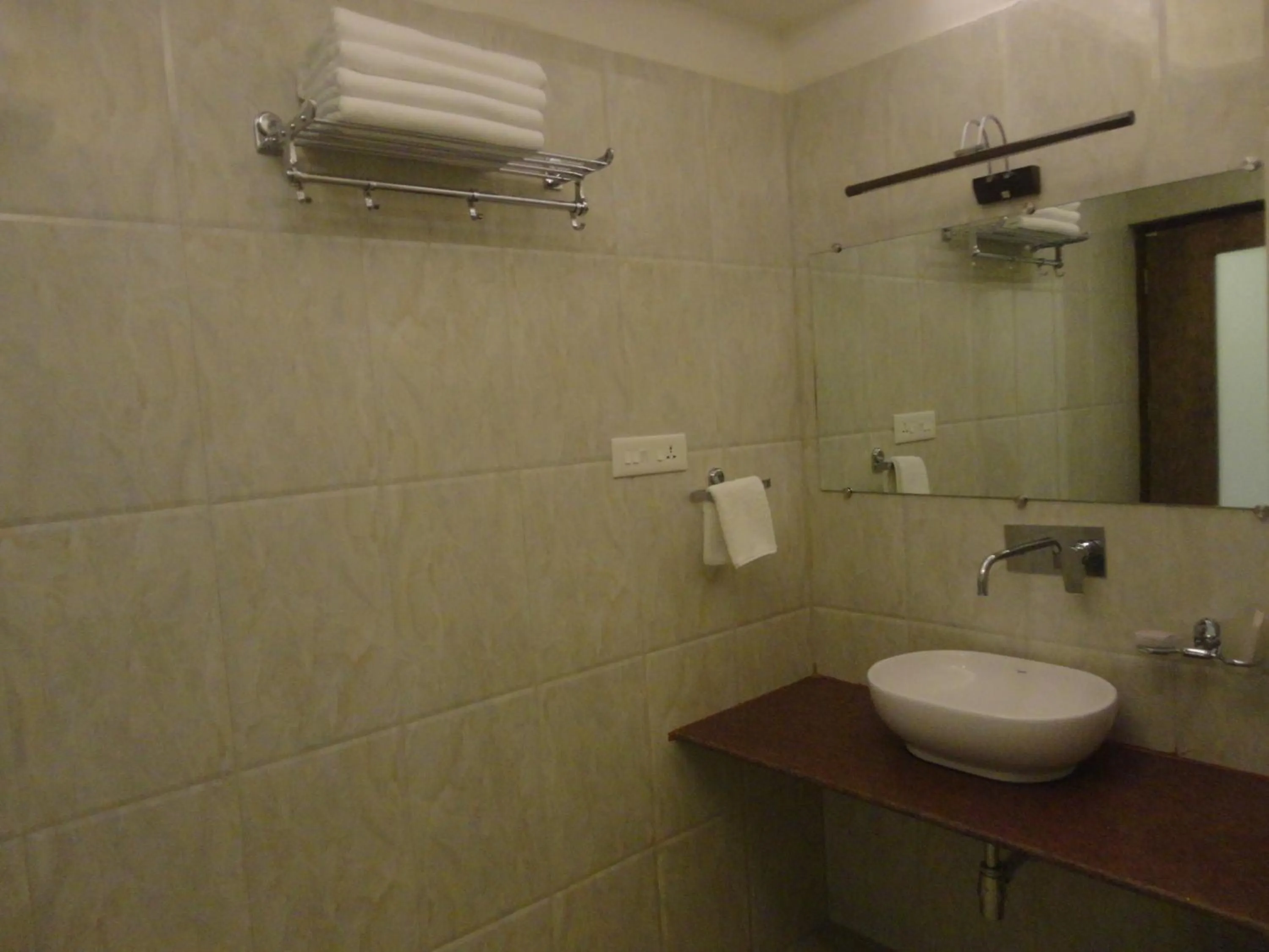 Bathroom in Hotel Banaras Haveli