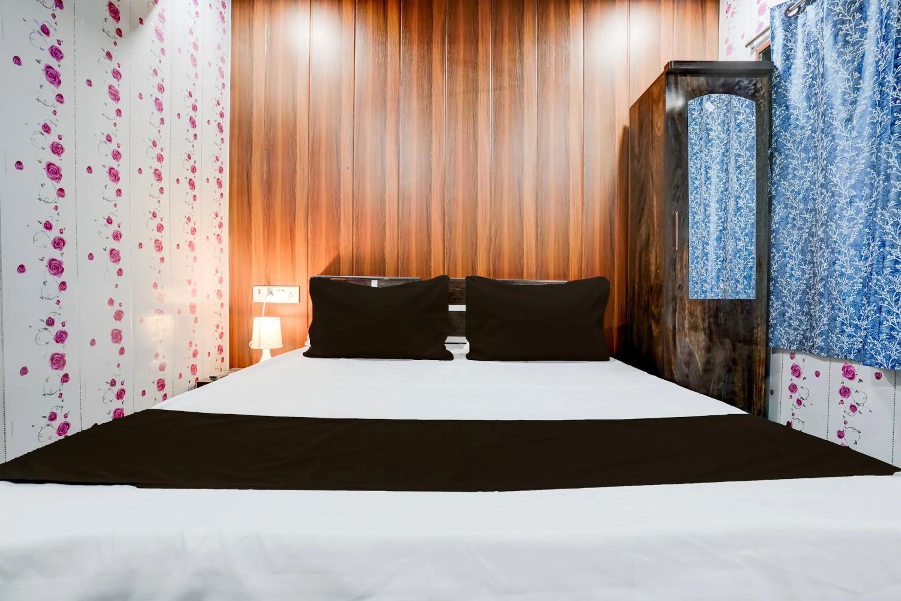 Bedroom, Bed in Hotel O Amma bhau residency