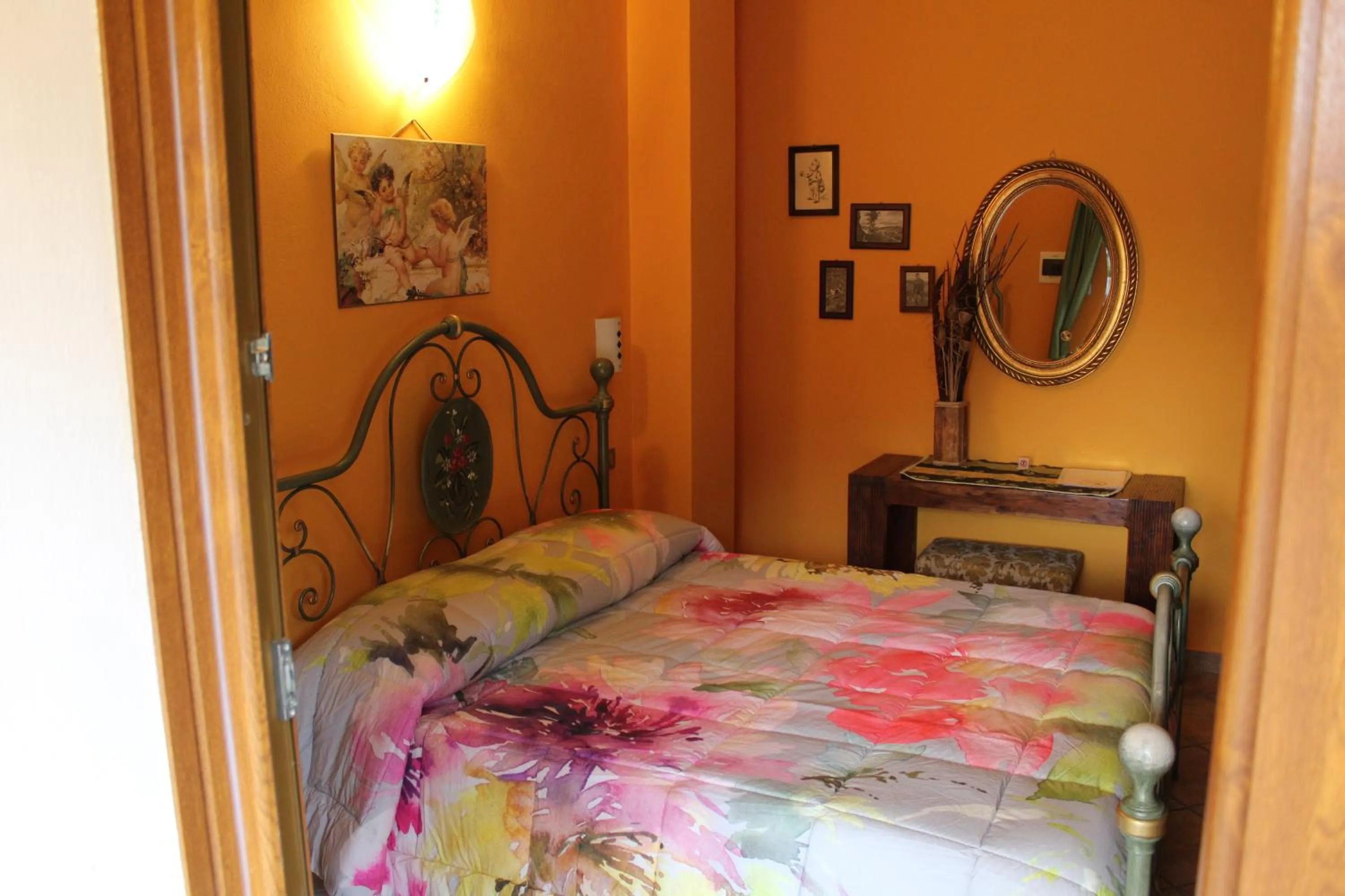 Bedroom, Bed in B&B Sandra