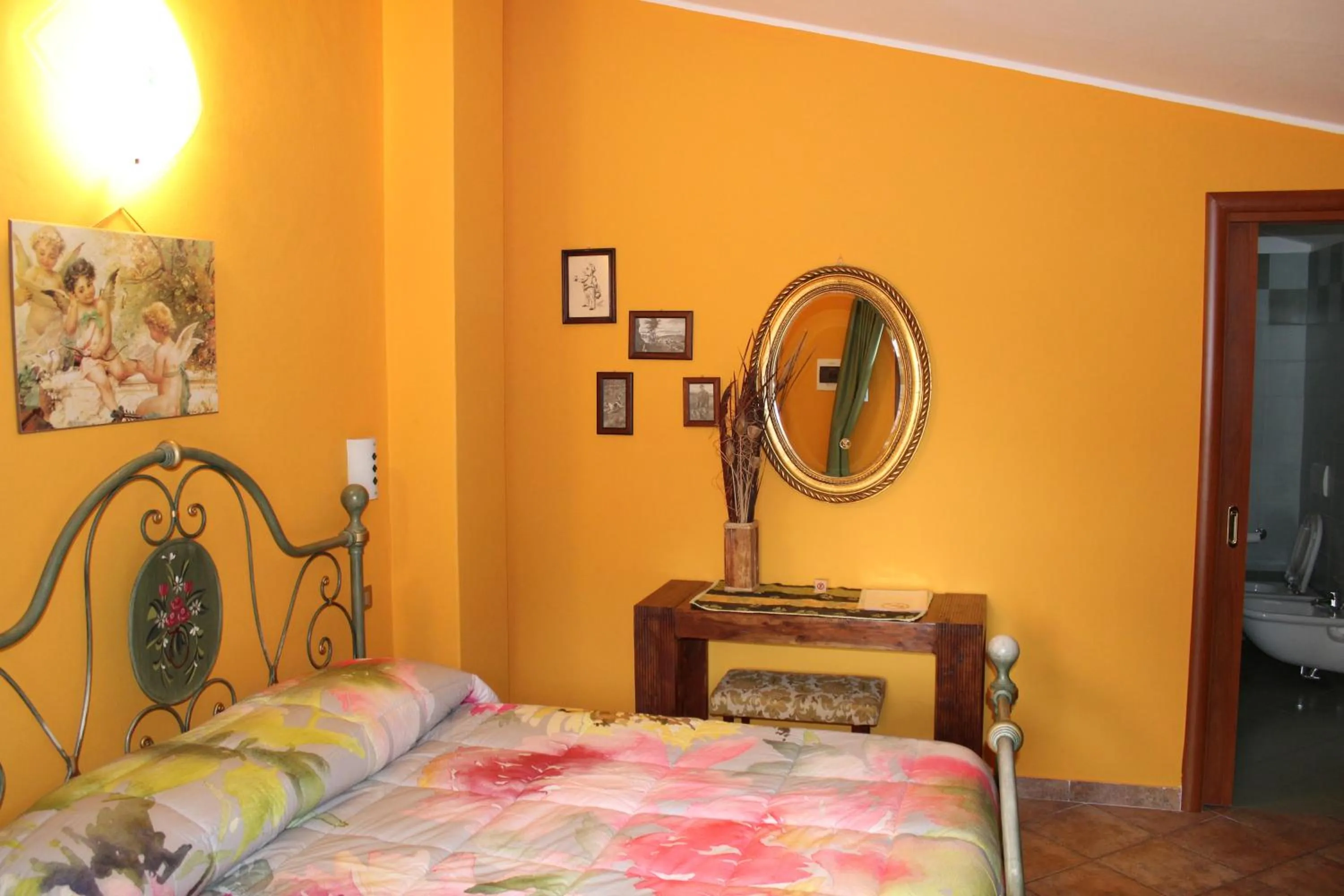 Bedroom, Bed in B&B Sandra