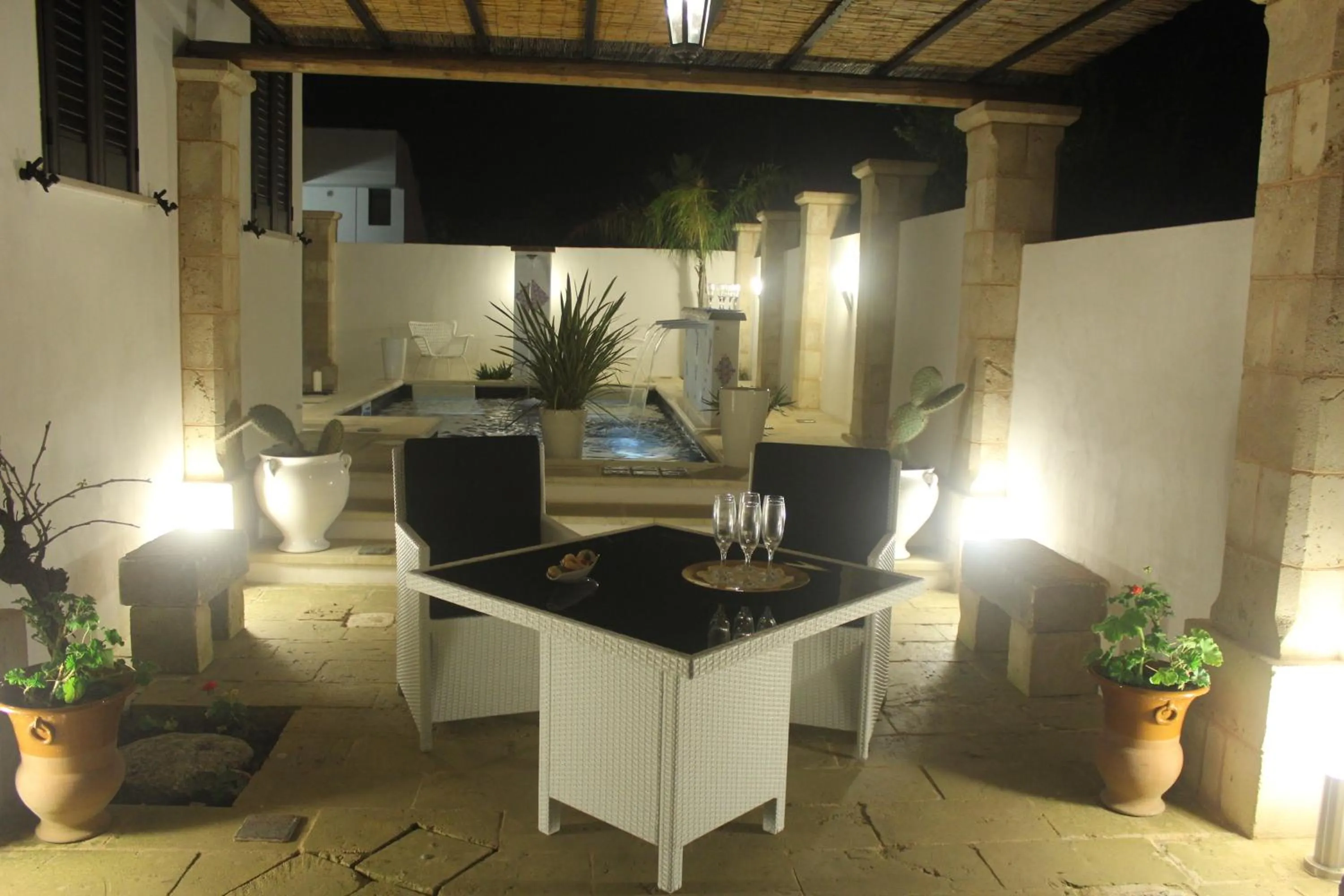 Swimming pool in Alchimia tra suoni e colori